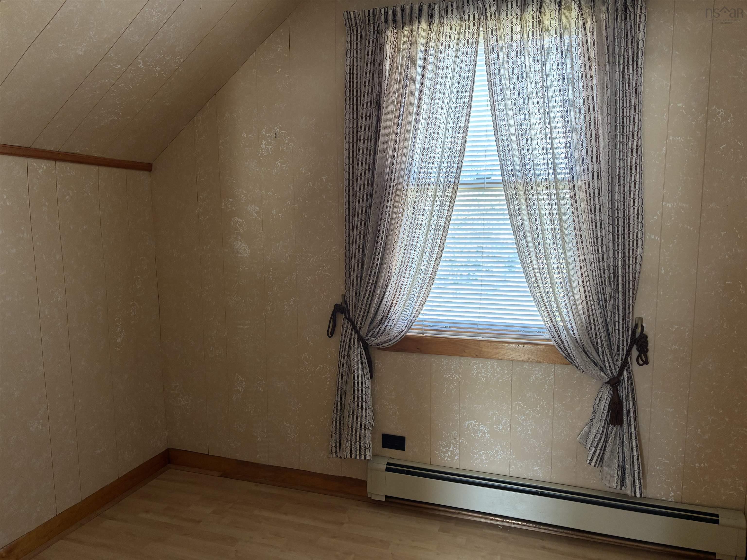 $180,000.00: 2 Burke Street, Sydney Mines