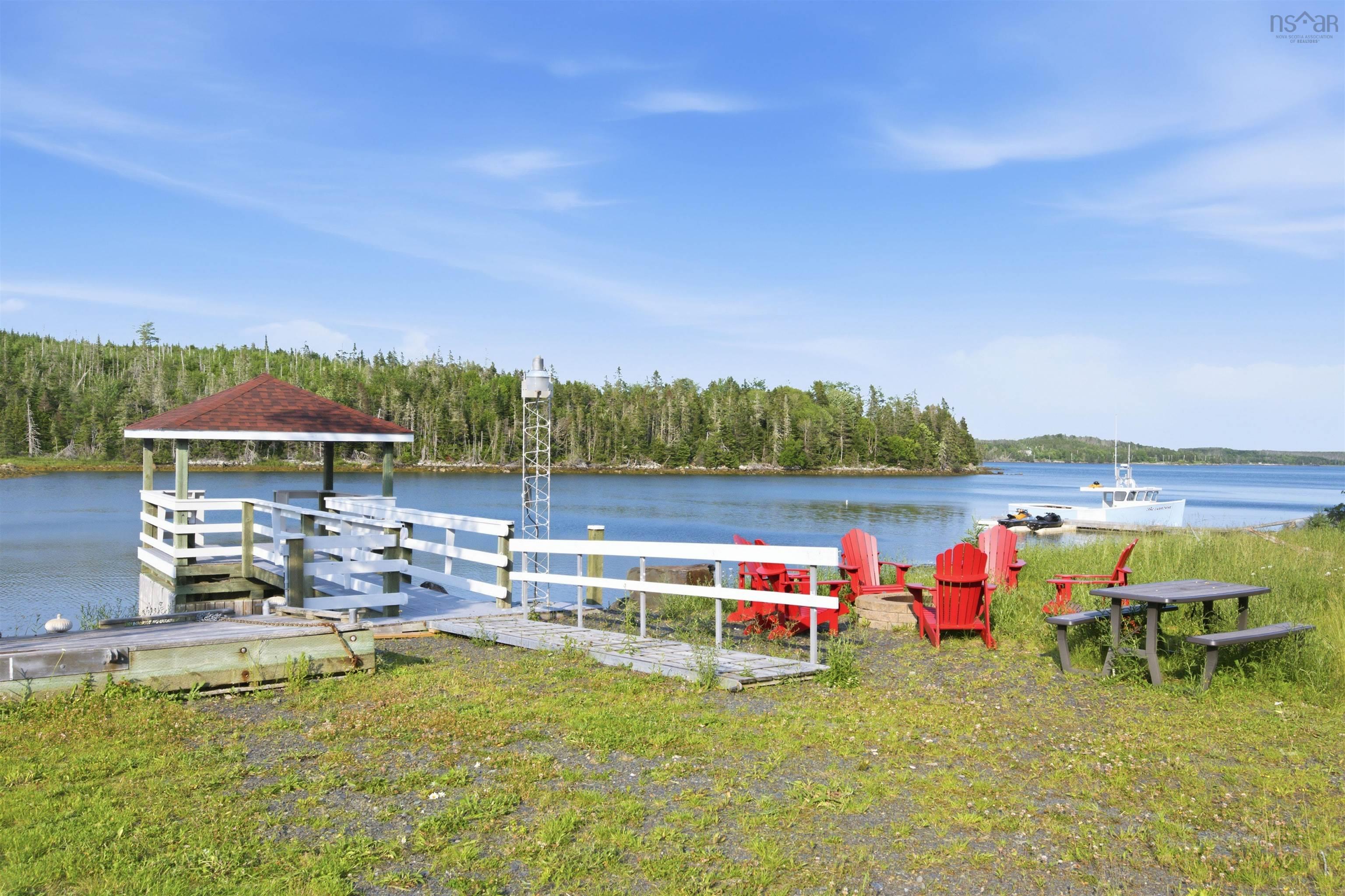 $799,000.00: 975 West Ship Harbour Road, Lower Ship Harbour
