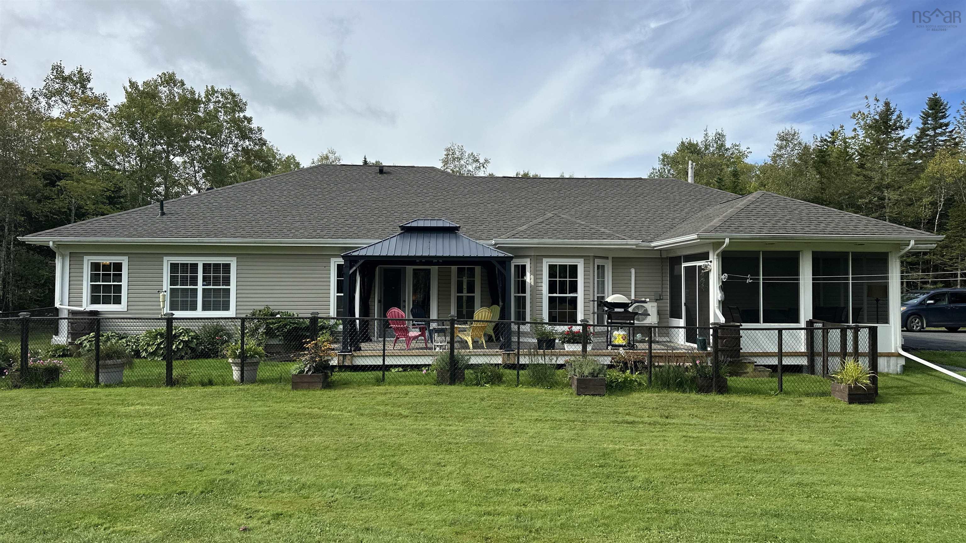 $710,000.00: 169 Fairway Avenue, Shubenacadie East