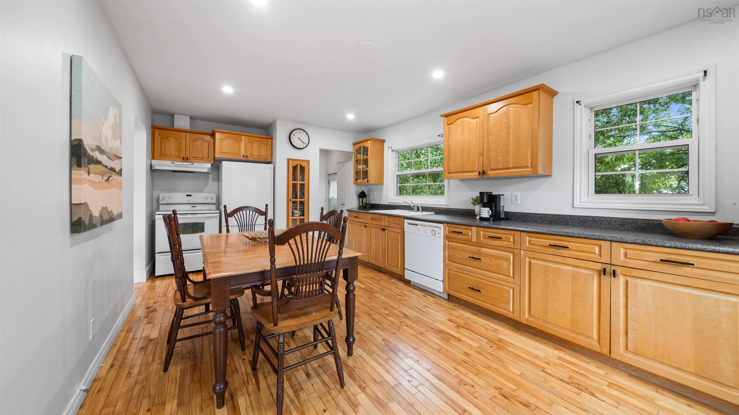 $499,900.00: 44 Hillside Avenue, Sackville