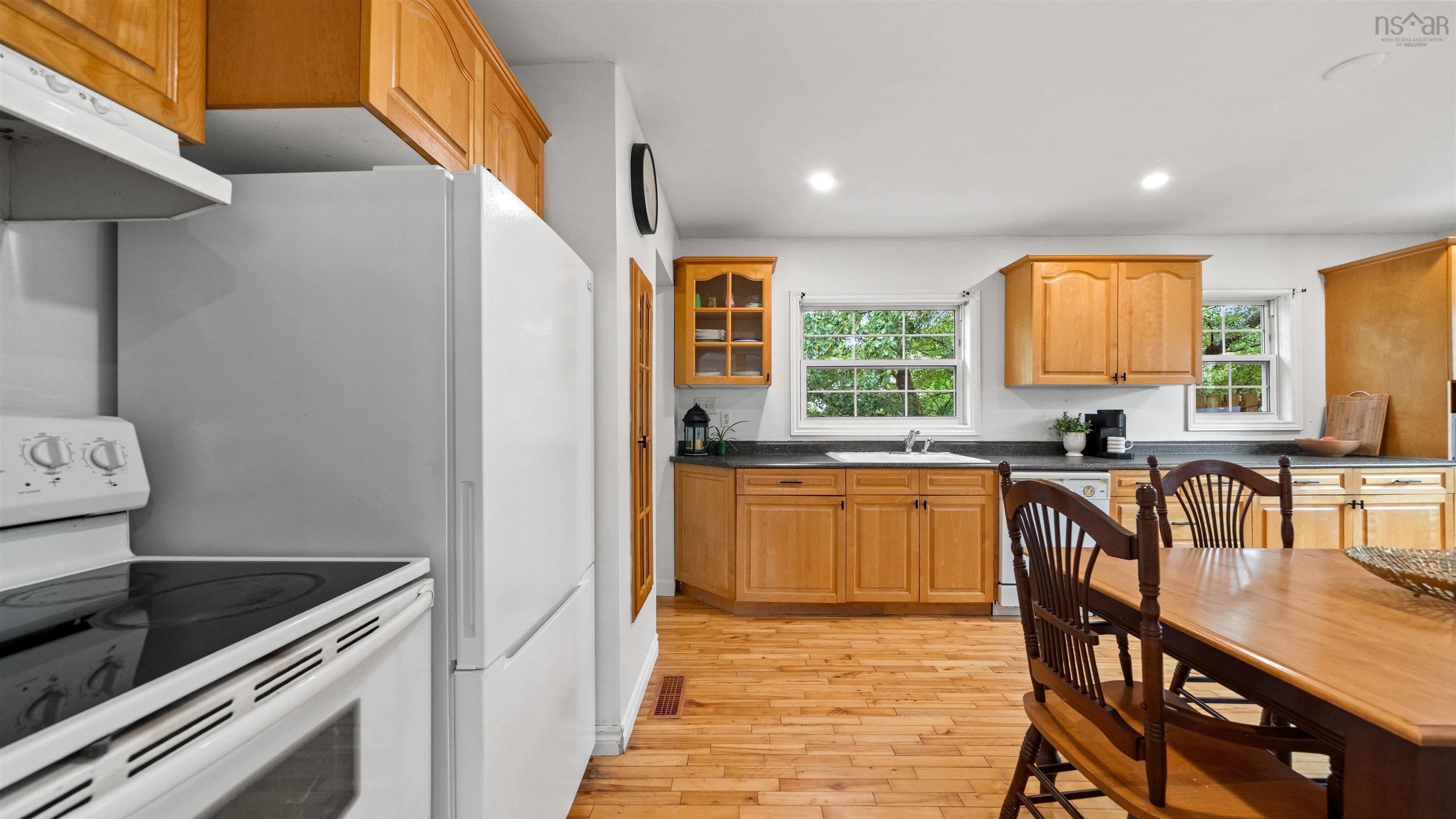 $499,900.00: 44 Hillside Avenue, Sackville