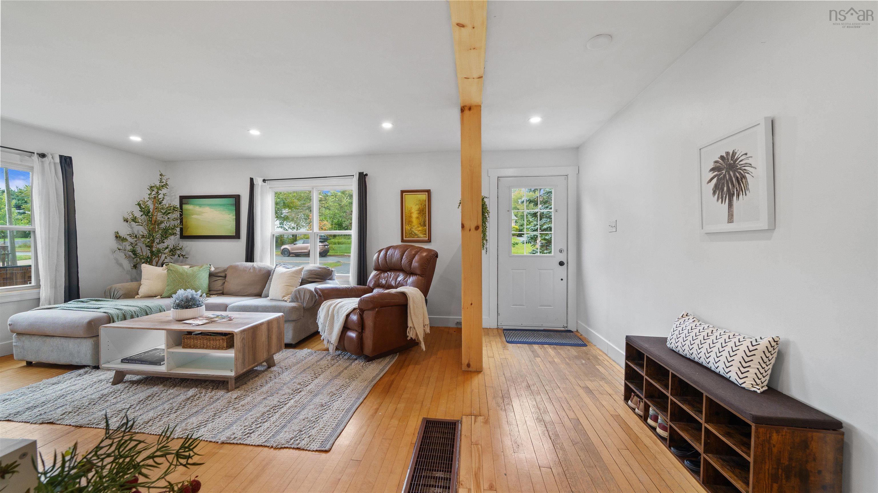 $499,900.00: 44 Hillside Avenue, Sackville