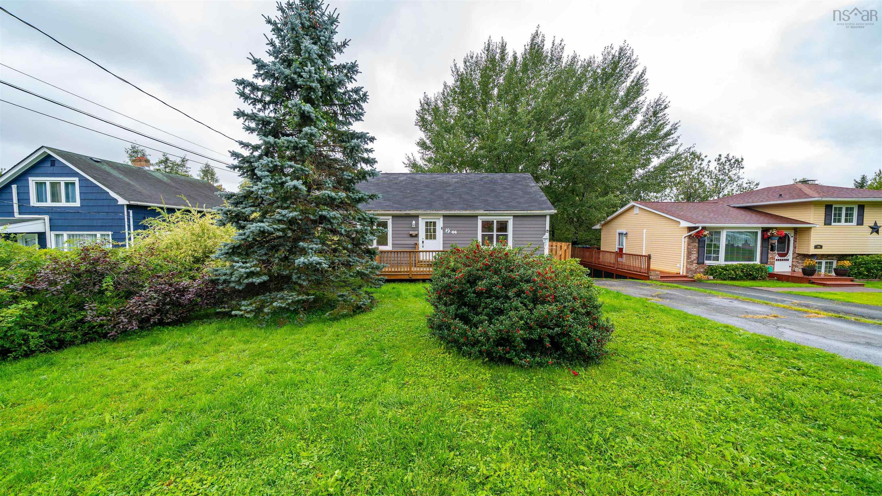 $499,900.00: 44 Hillside Avenue, Sackville