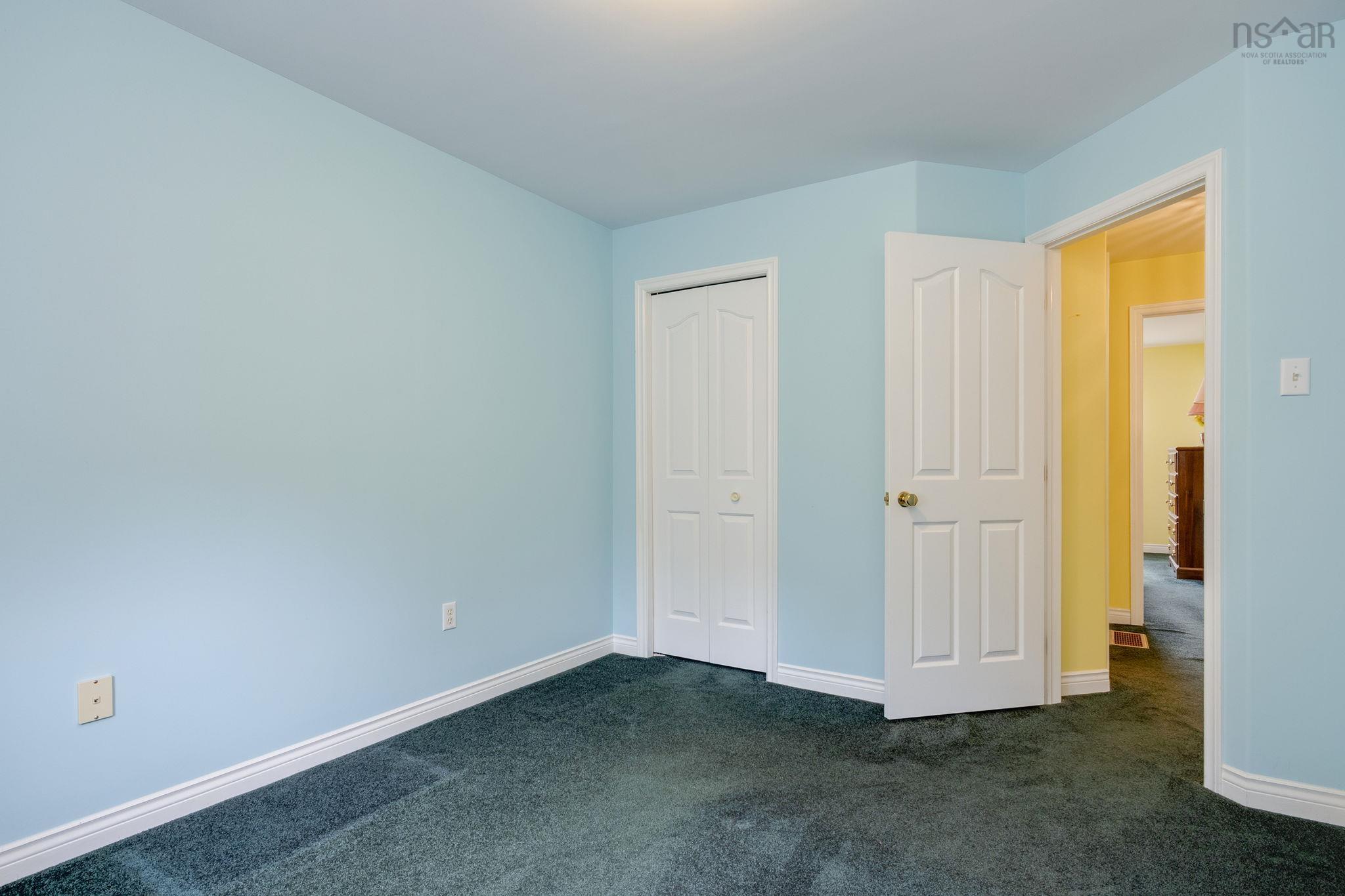 $565,000.00: 181 Oceanview Drive, Bedford