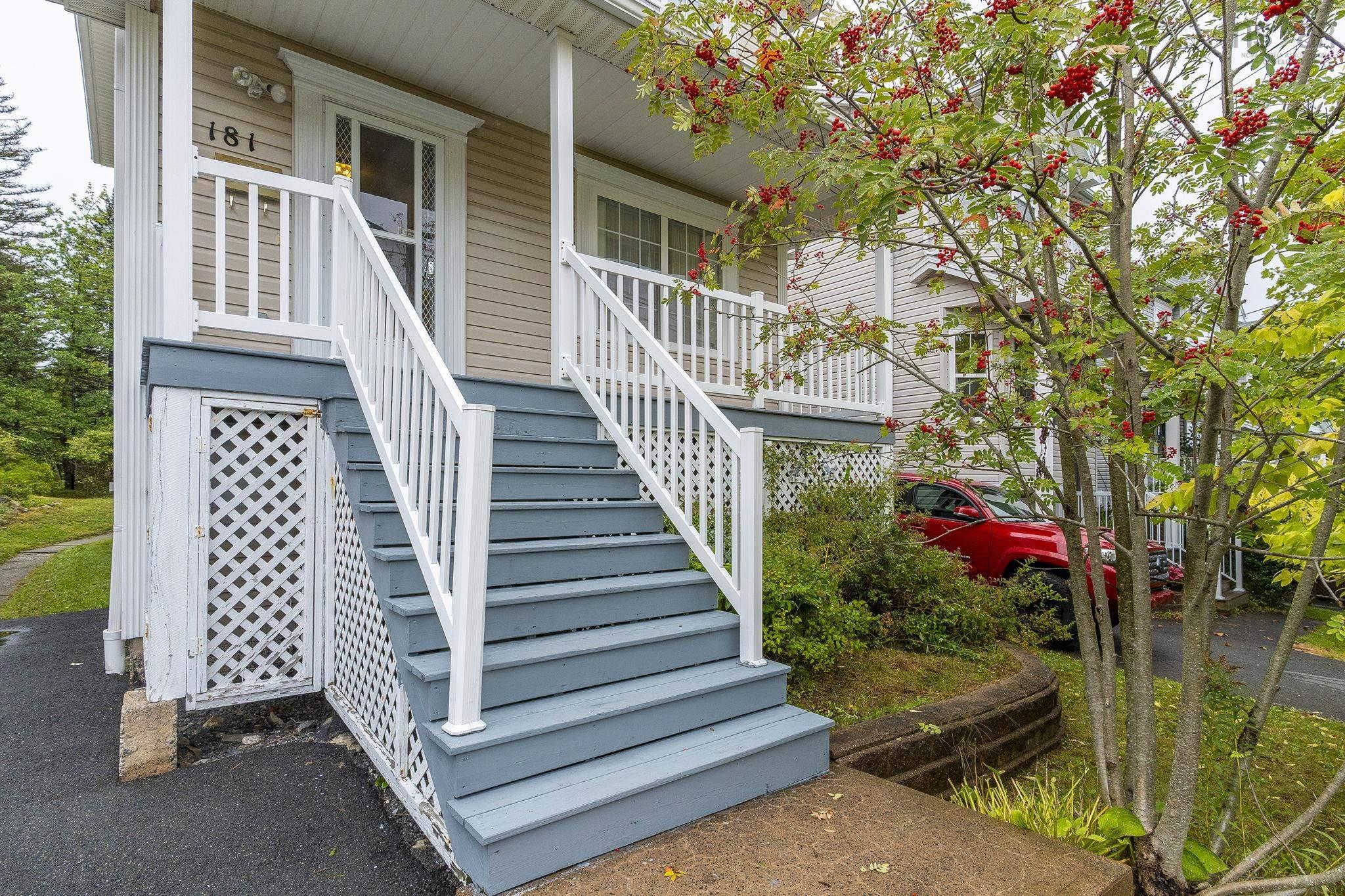 $565,000.00: 181 Oceanview Drive, Bedford