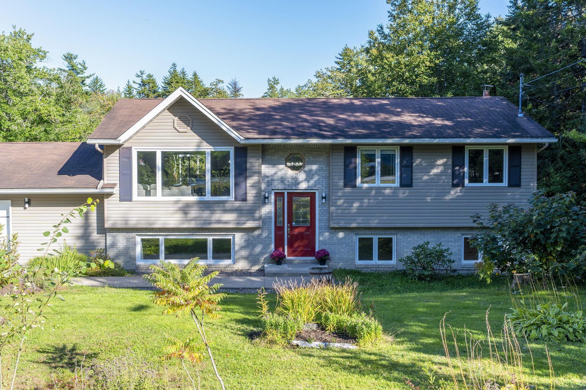 $689,900.00: 103 Norman Boulevard, Hammonds Plains