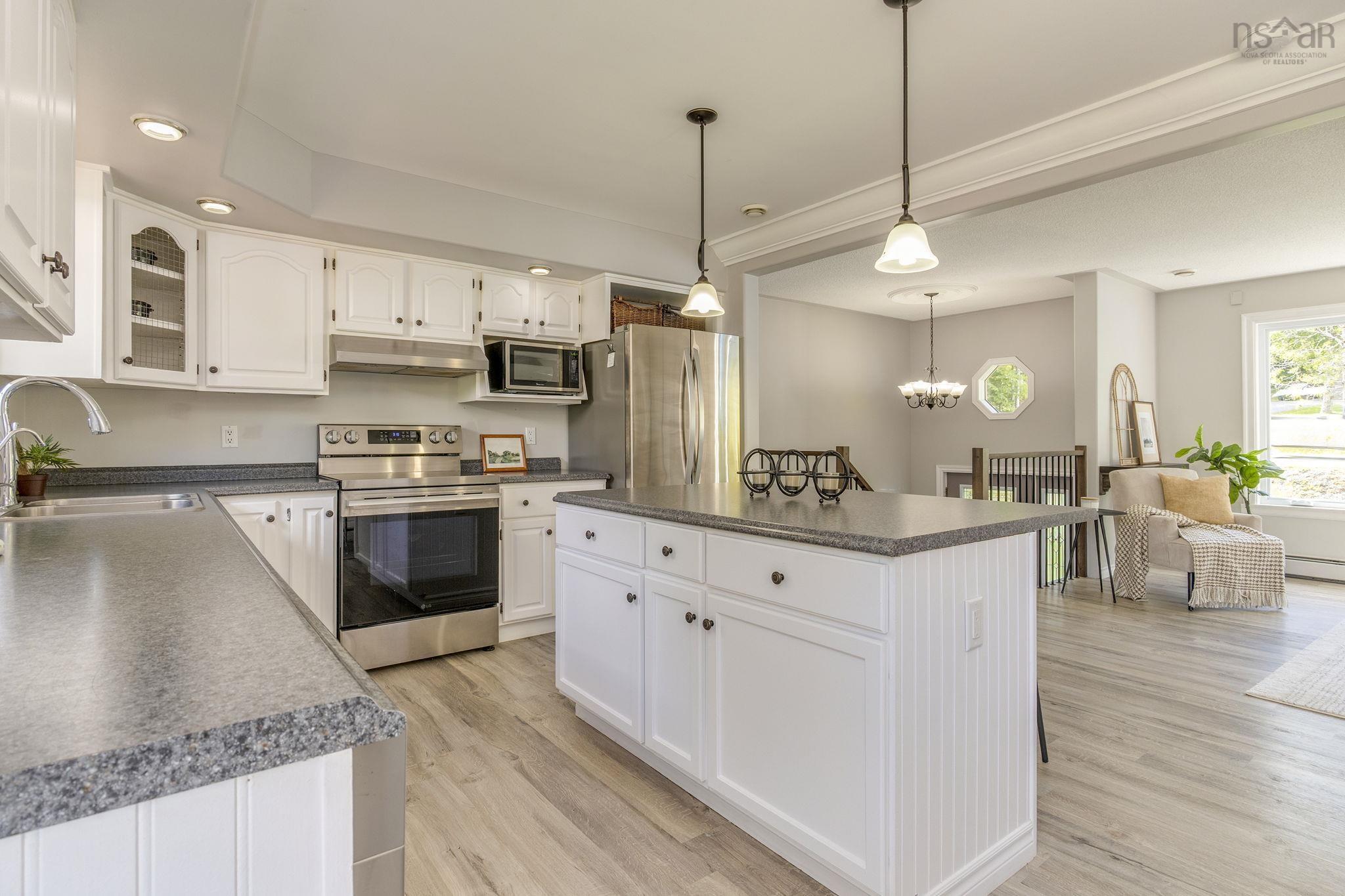 $689,900.00: 103 Norman Boulevard, Hammonds Plains