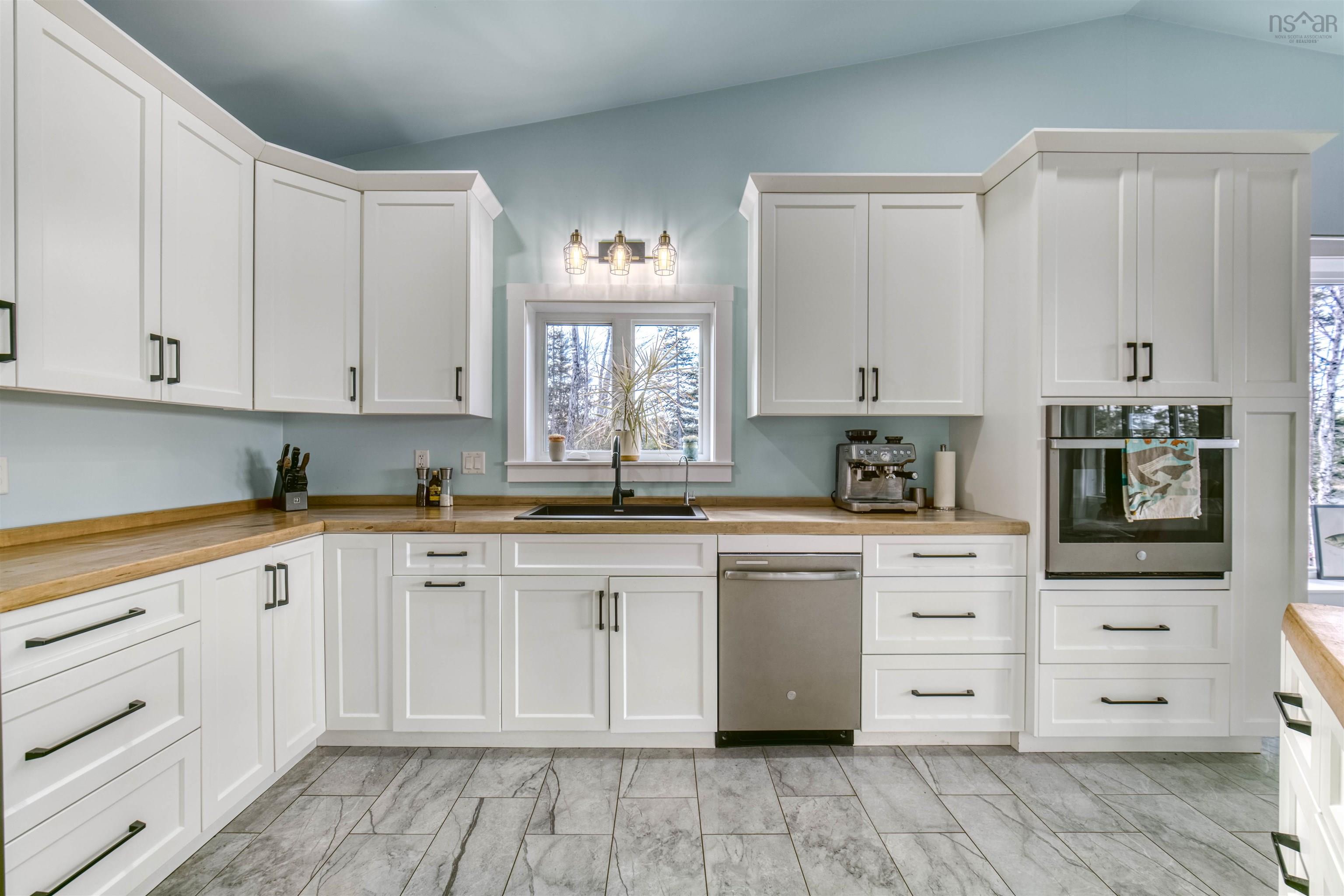 $850,000.00: 34 256 Heritage Way, East Uniacke