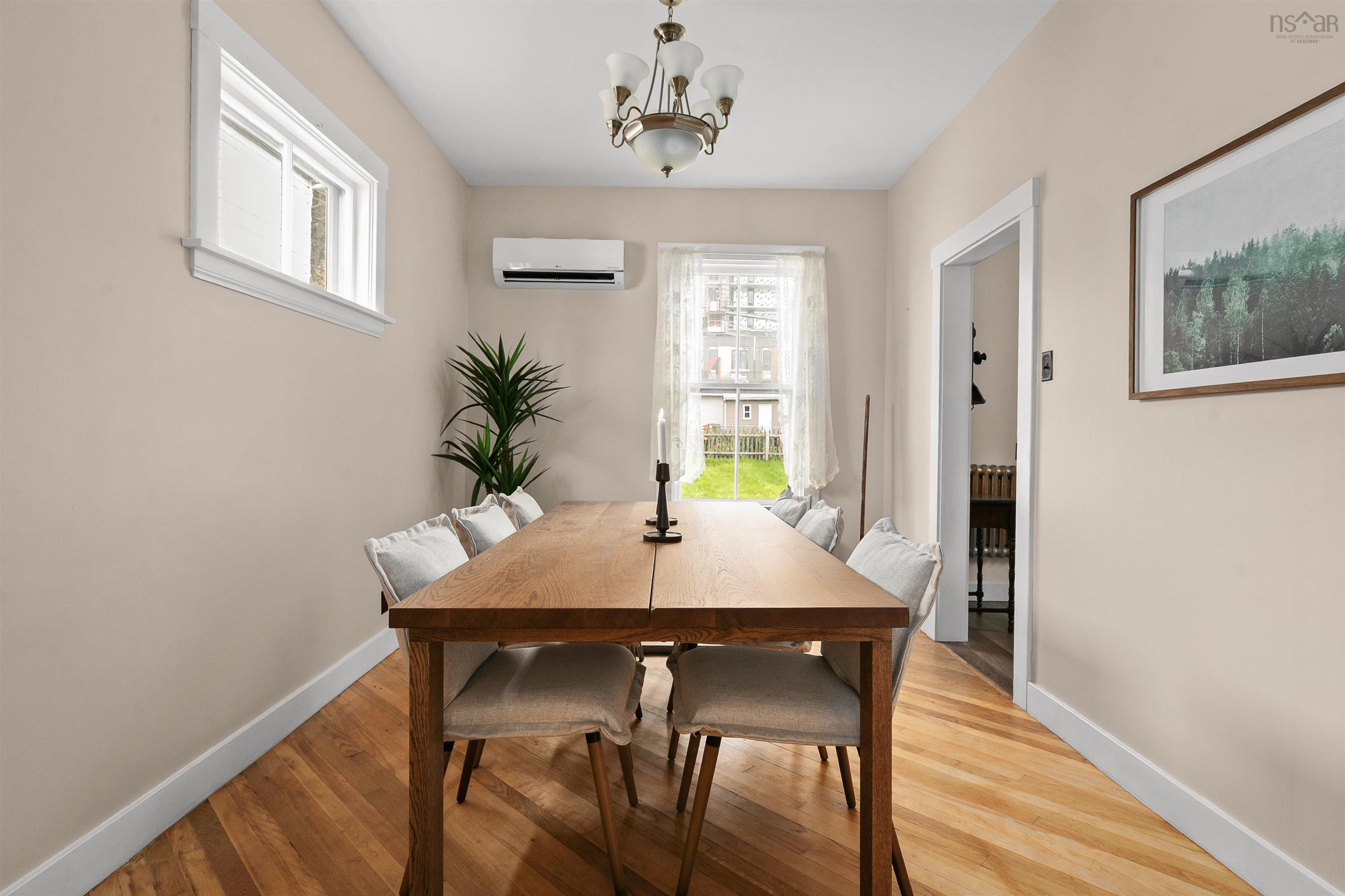 $579,900.00: 4 John Street, Dartmouth