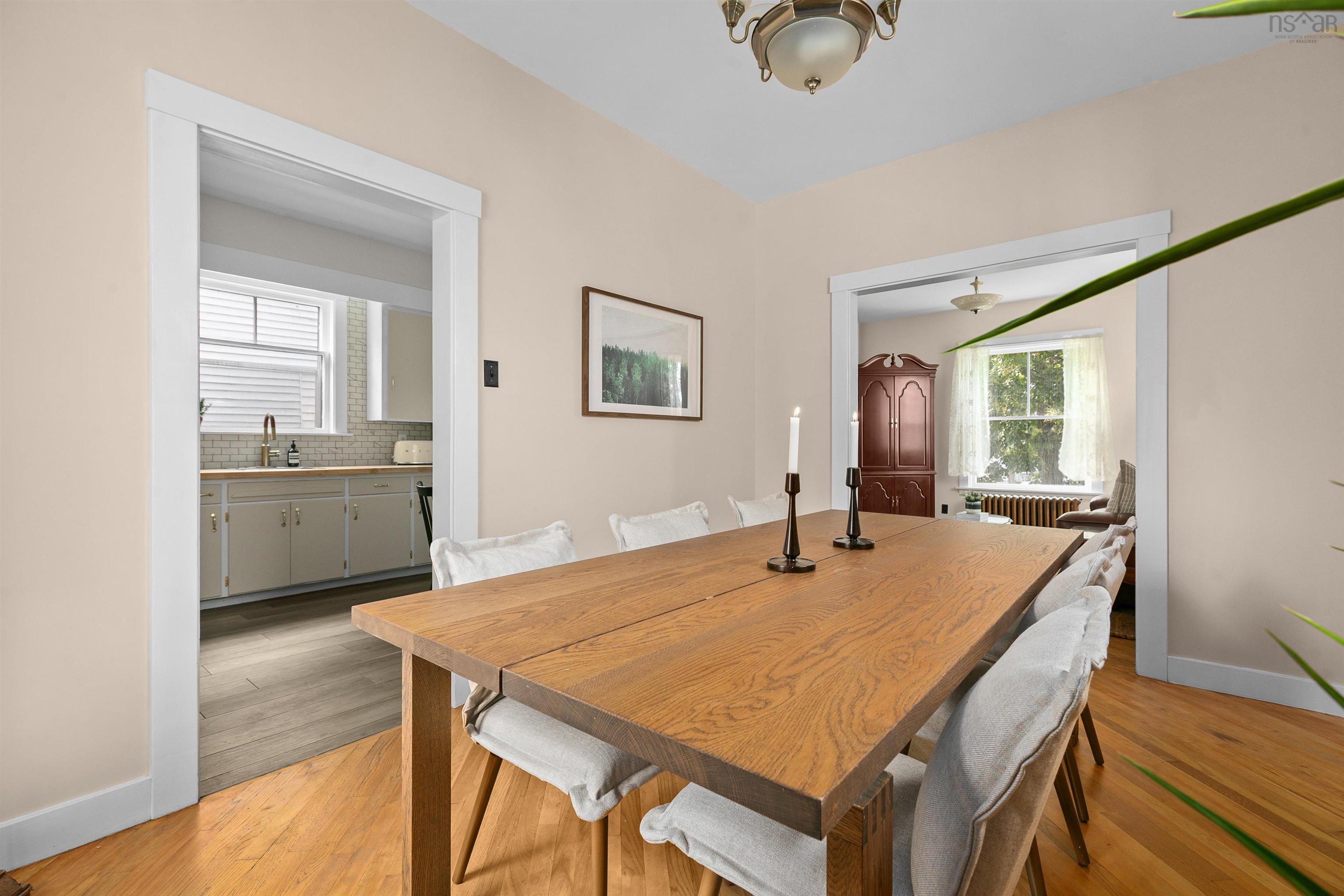 $579,900.00: 4 John Street, Dartmouth