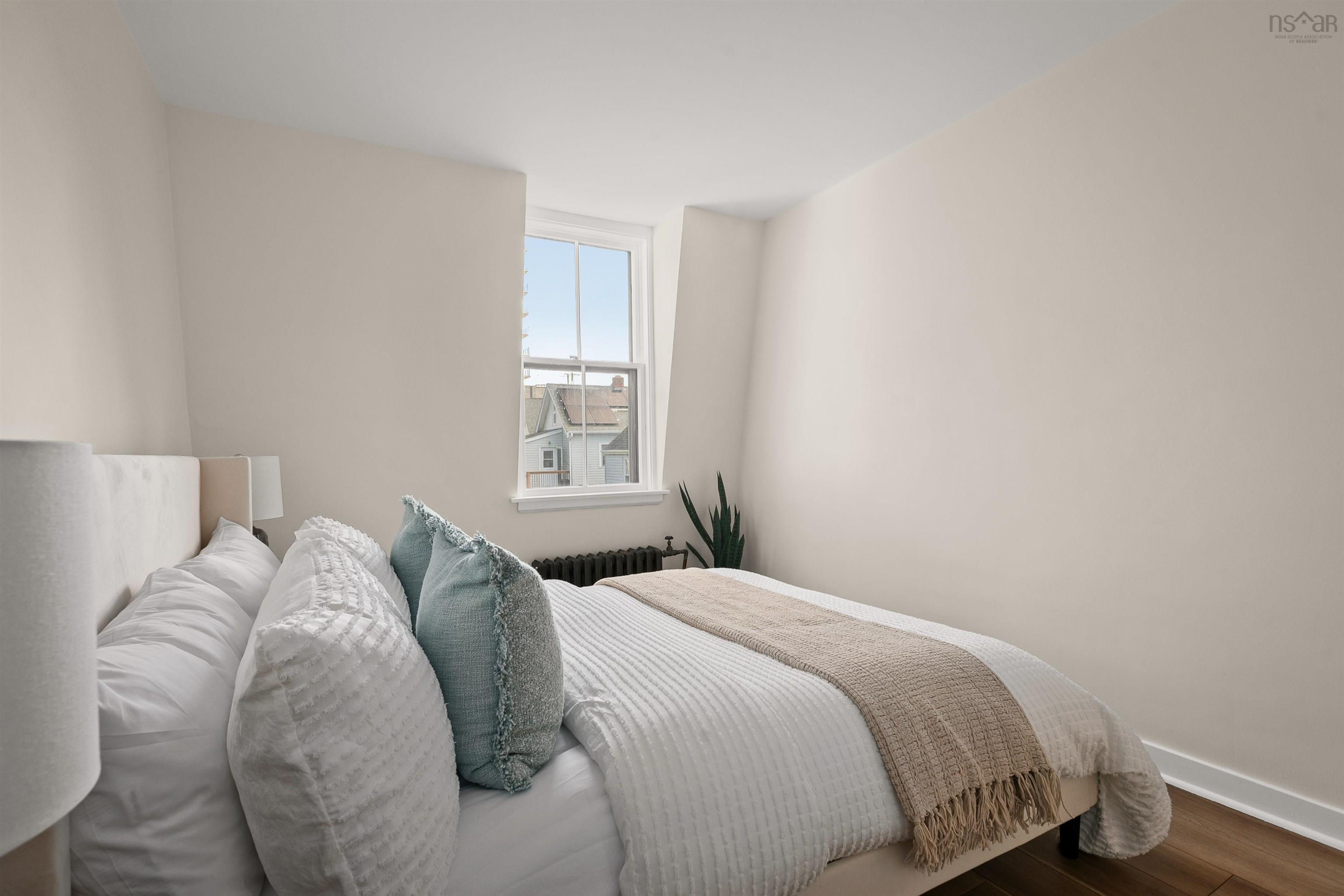 $579,900.00: 4 John Street, Dartmouth