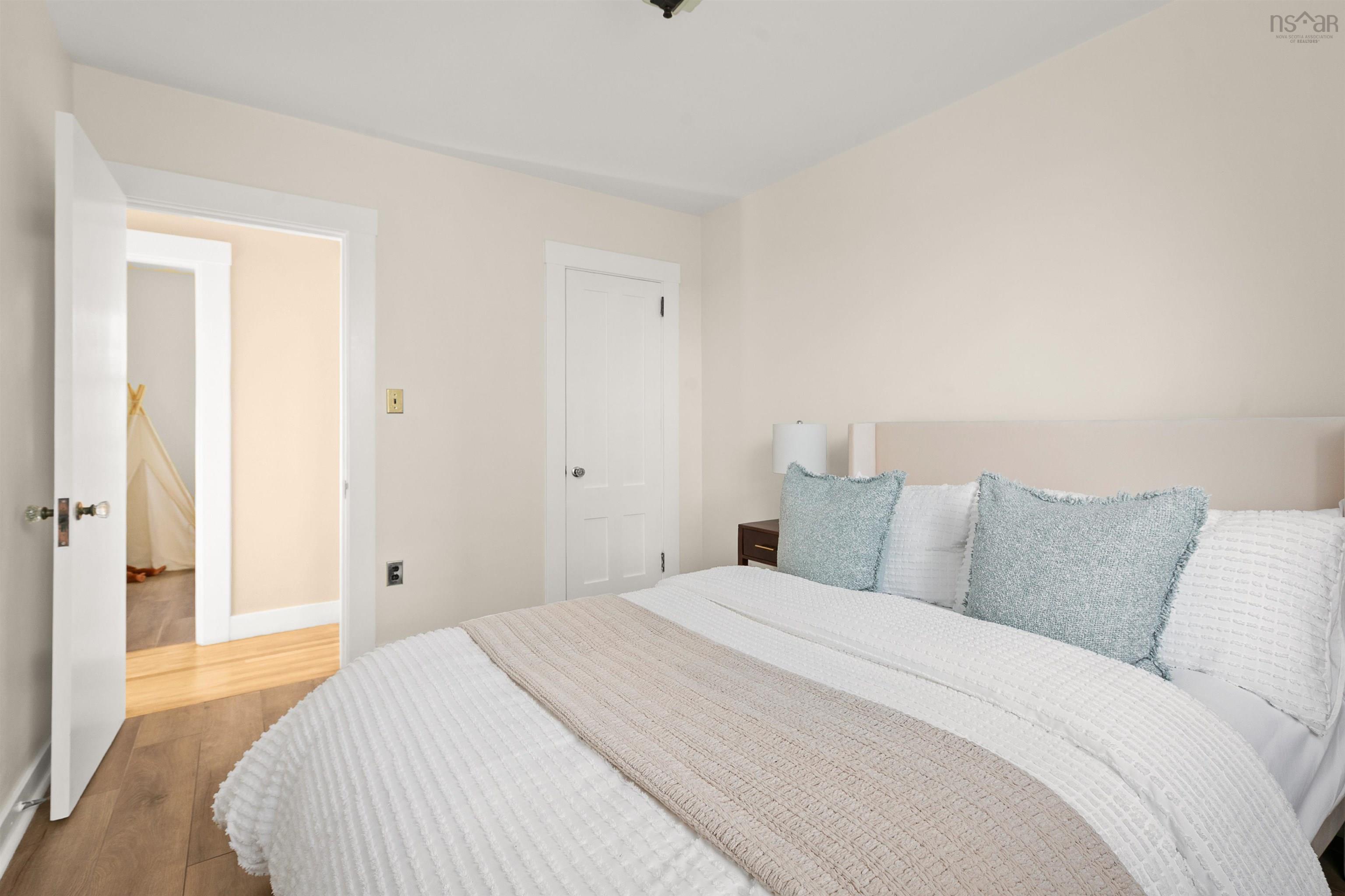 $579,900.00: 4 John Street, Dartmouth