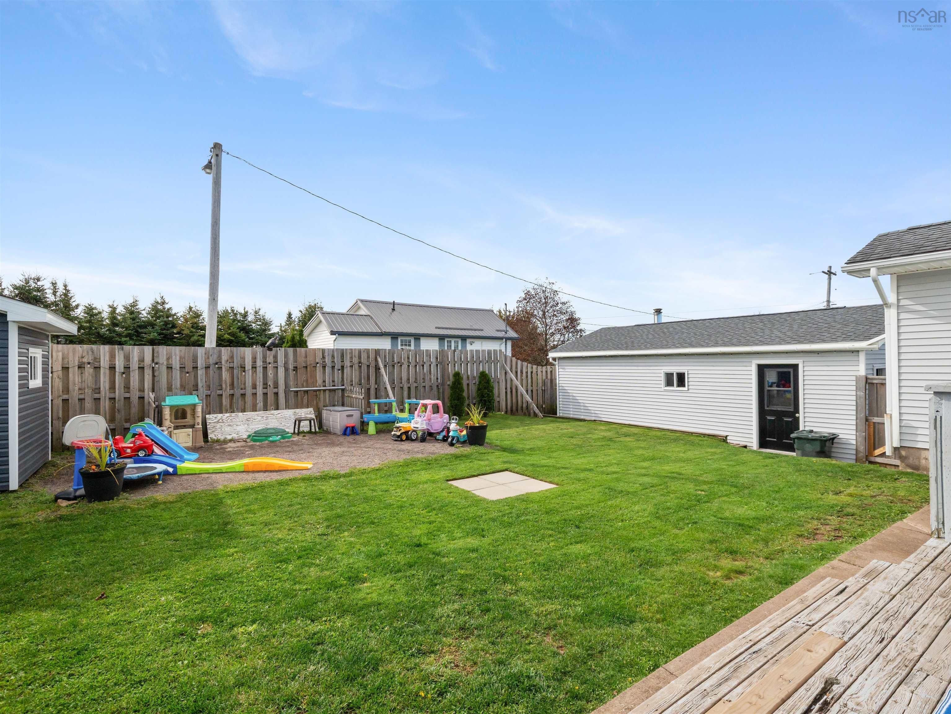 $274,900.00: 3 GILROY Street, Springhill