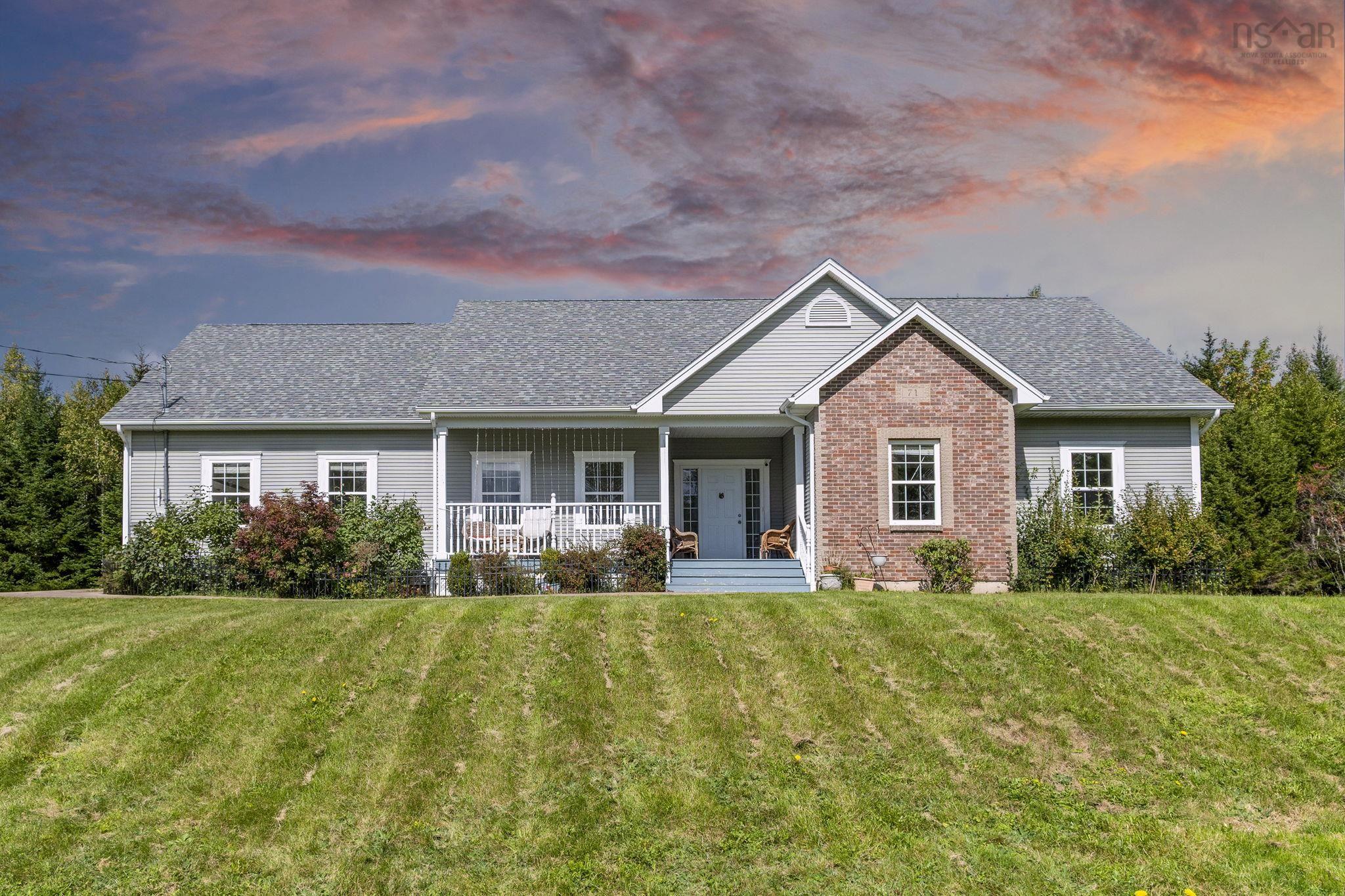 $725,000.00: 71 Valerie Court, Windsor Junction