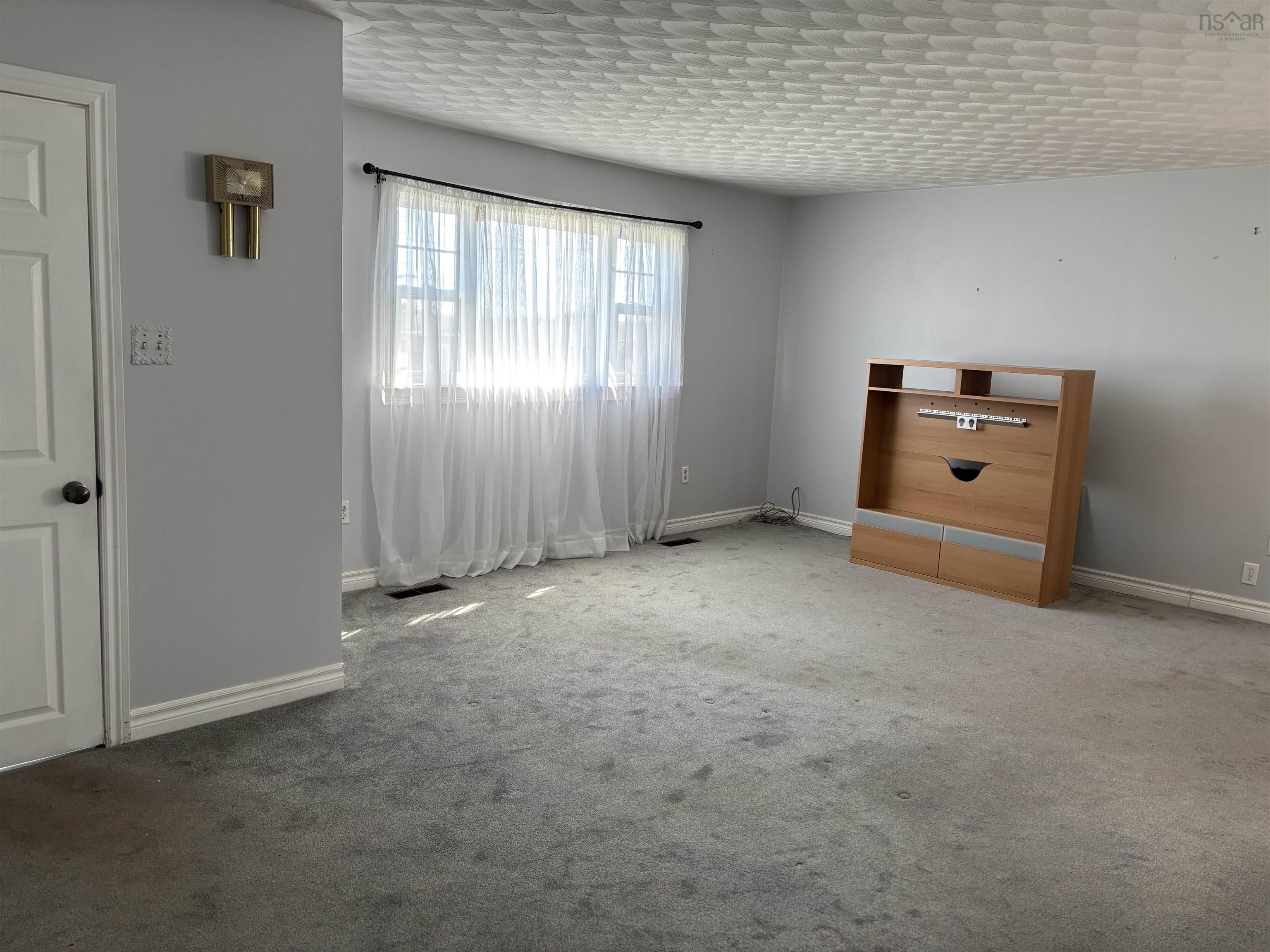 $215,000.00: 38 Young Avenue, North Sydney