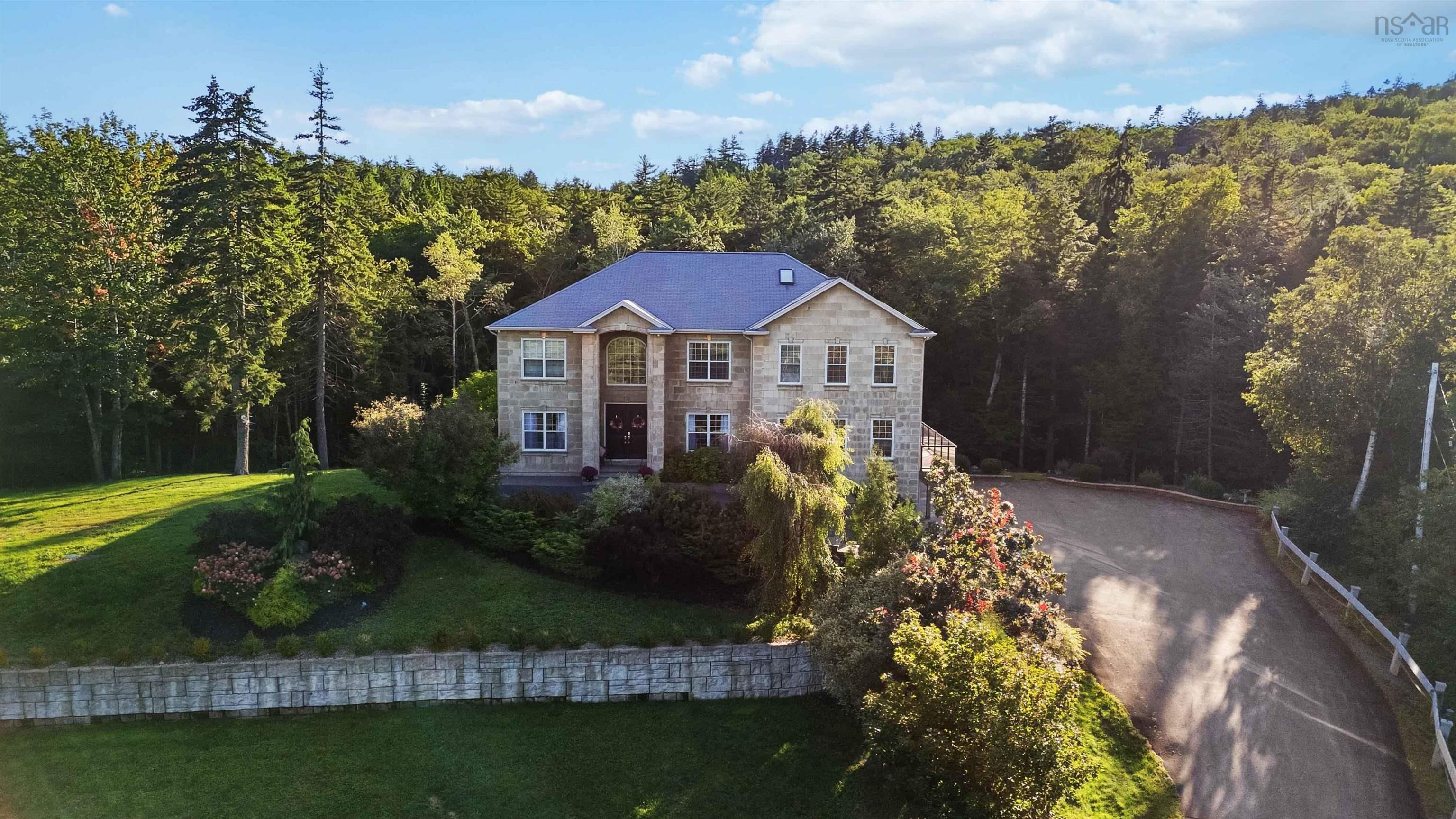 61 Colins Road, Hammonds Plains, NS (MLS® 202624300)