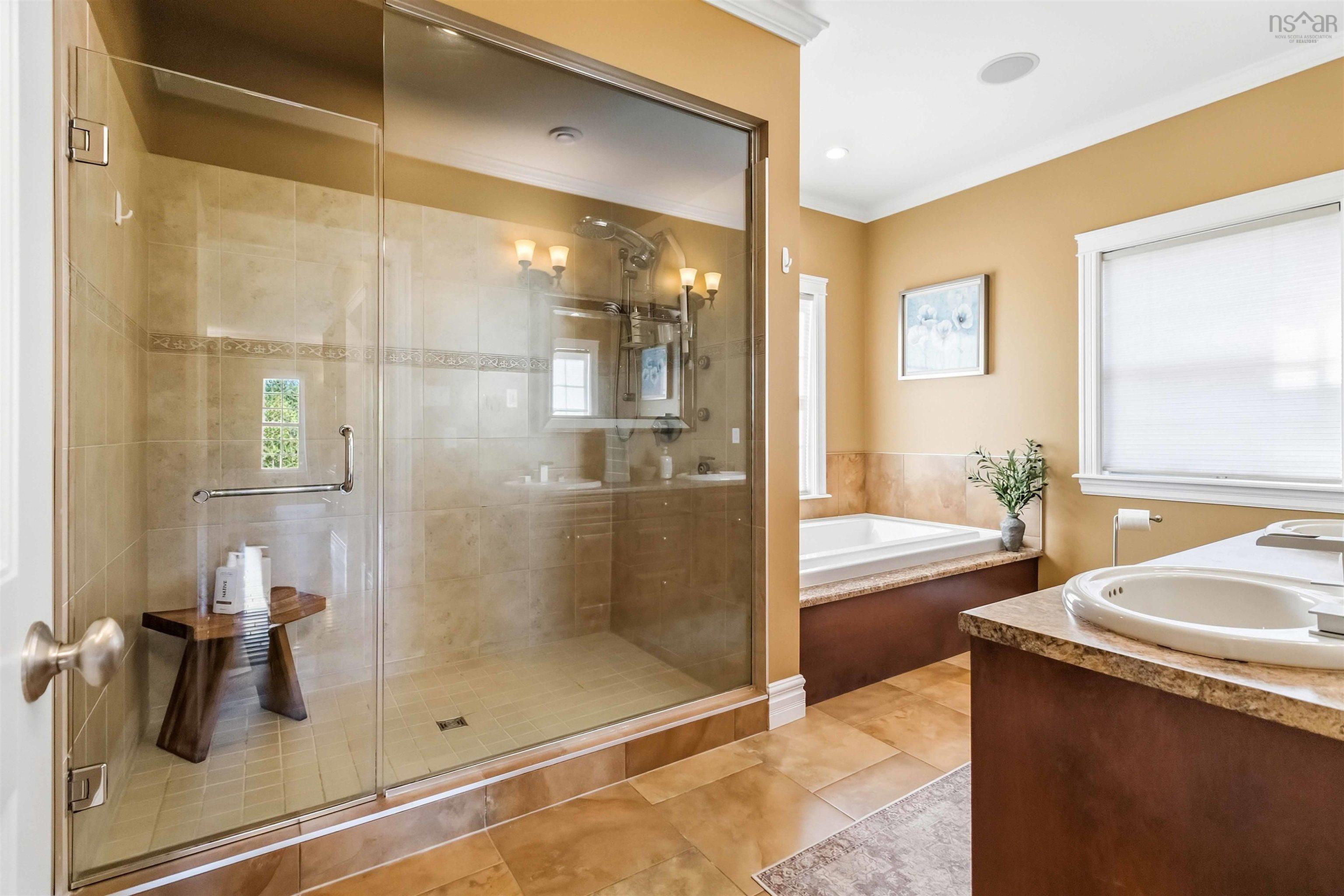 $1,990,000.00: 61 Colins Road, Hammonds Plains