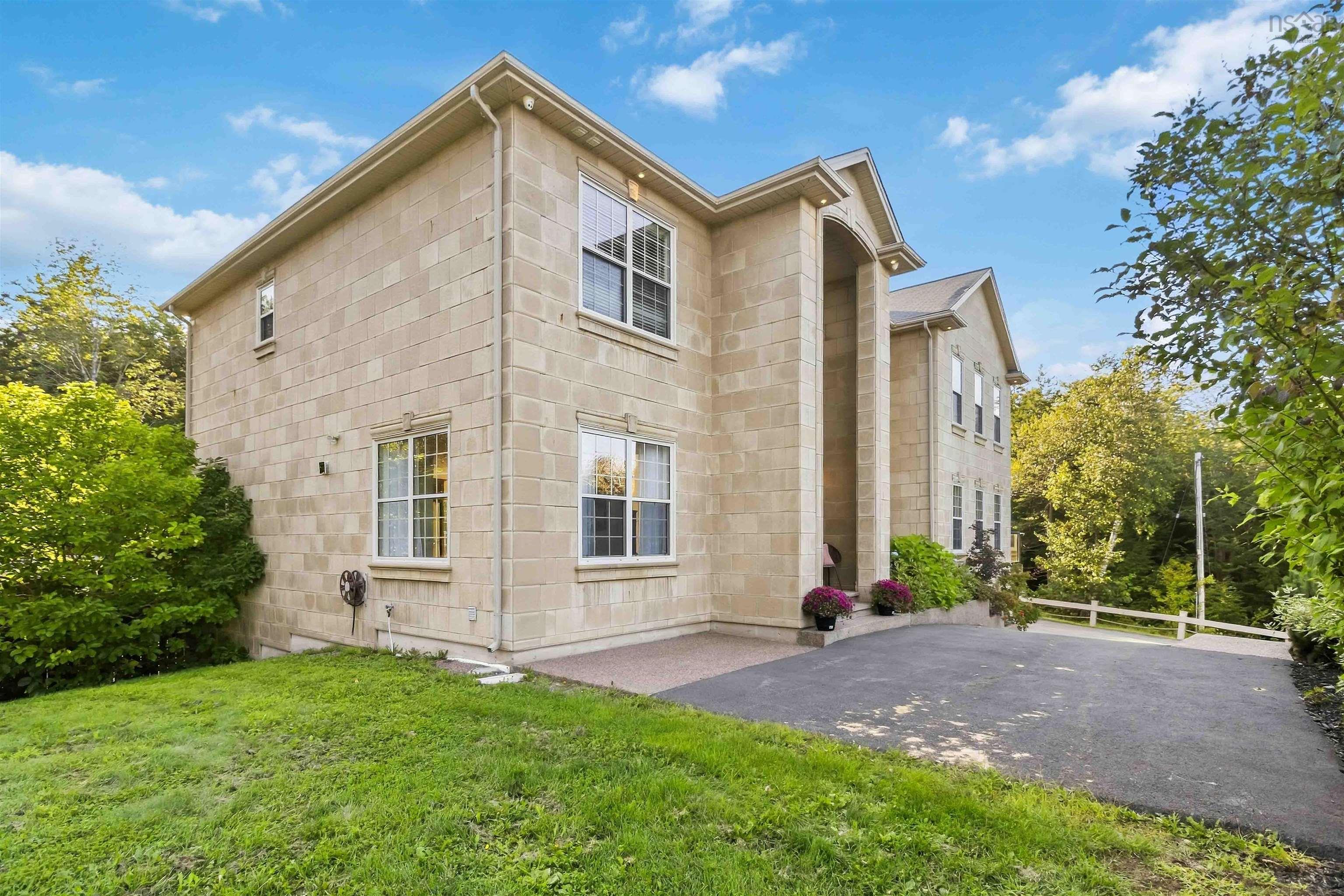 $1,990,000.00: 61 Colins Road, Hammonds Plains
