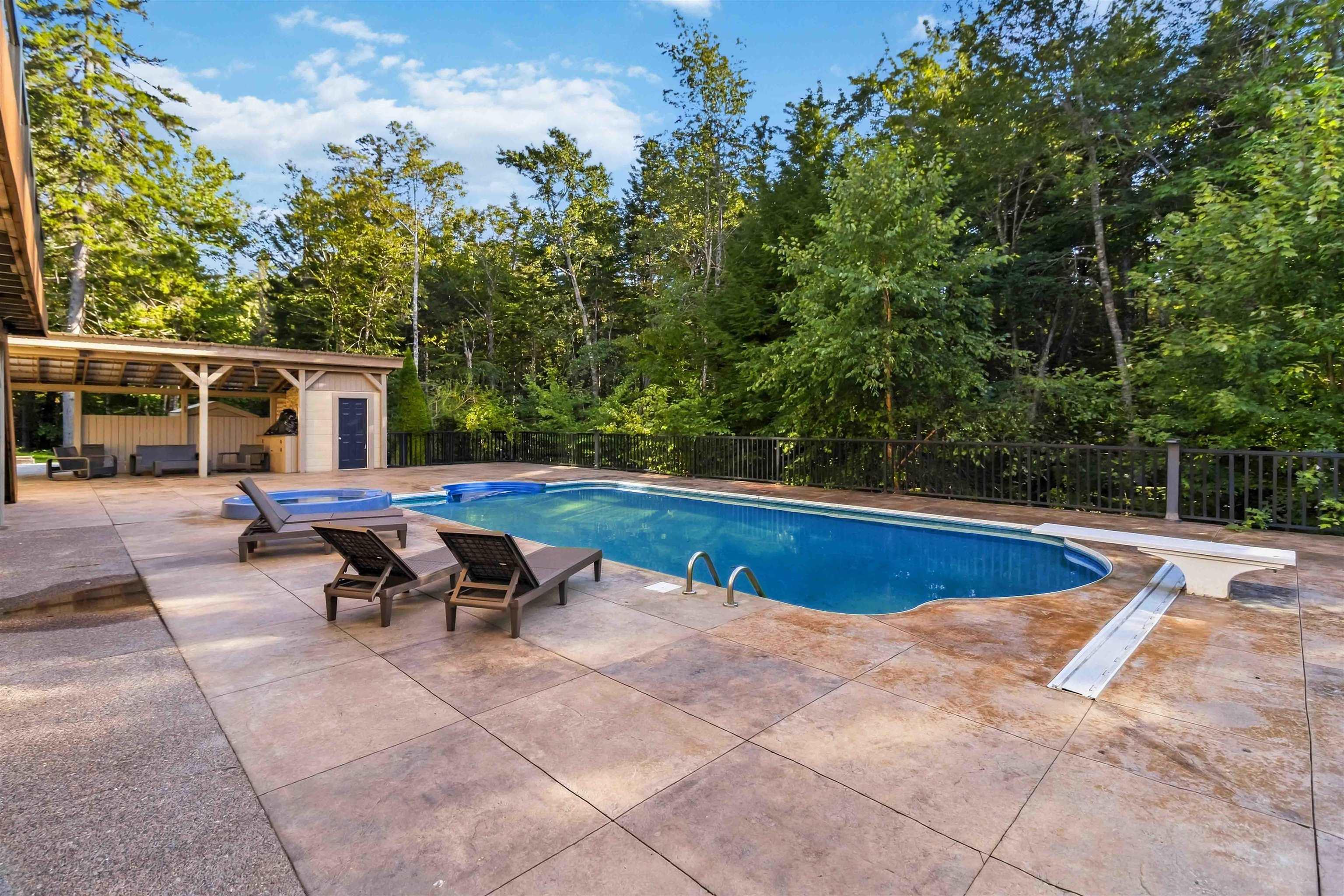 $1,990,000.00: 61 Colins Road, Hammonds Plains