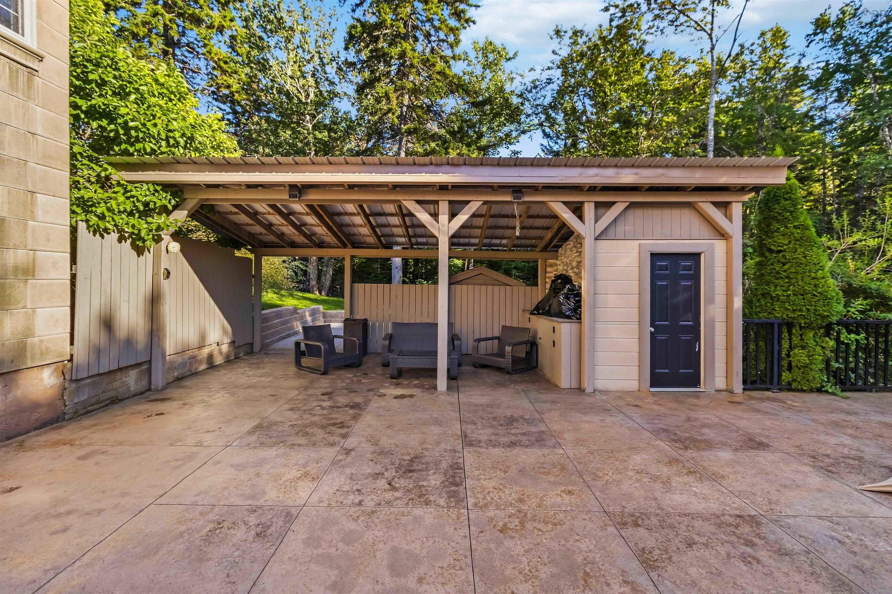 $1,990,000.00: 61 Colins Road, Hammonds Plains