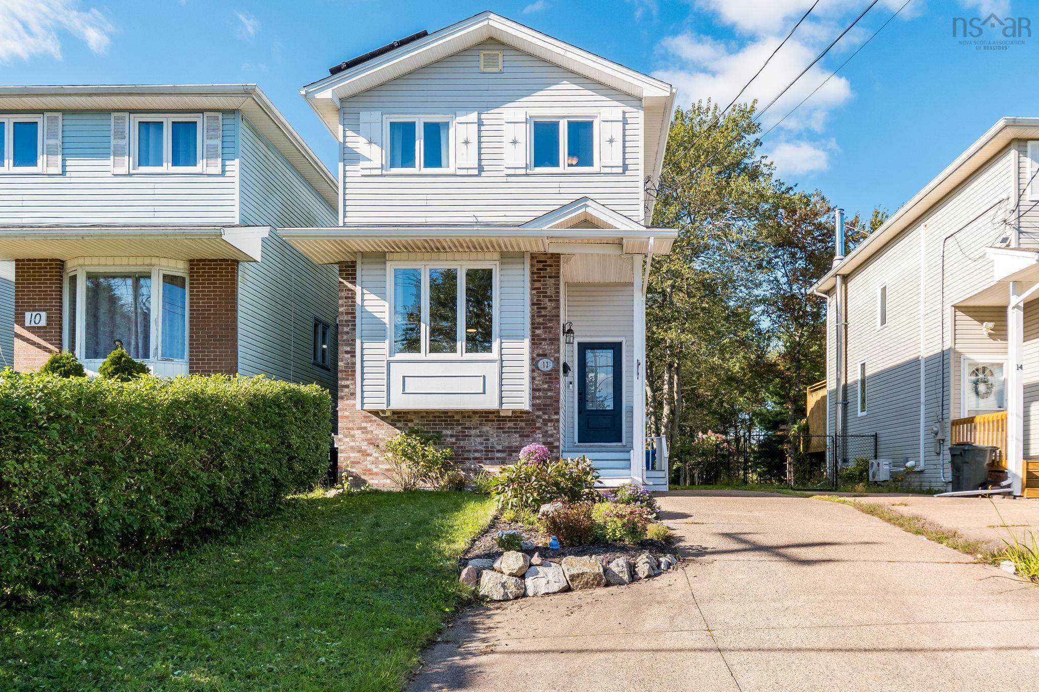 $499,900.00: Dr. 12 Governors Lake Drive, Timberlea