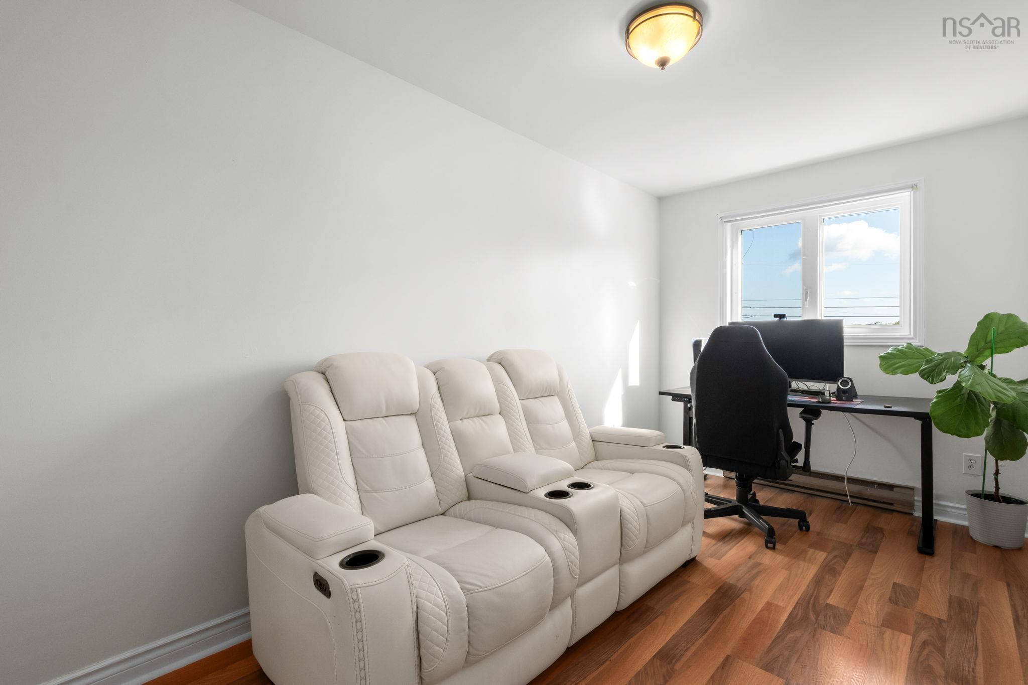 $499,900.00: Dr. 12 Governors Lake Drive, Timberlea