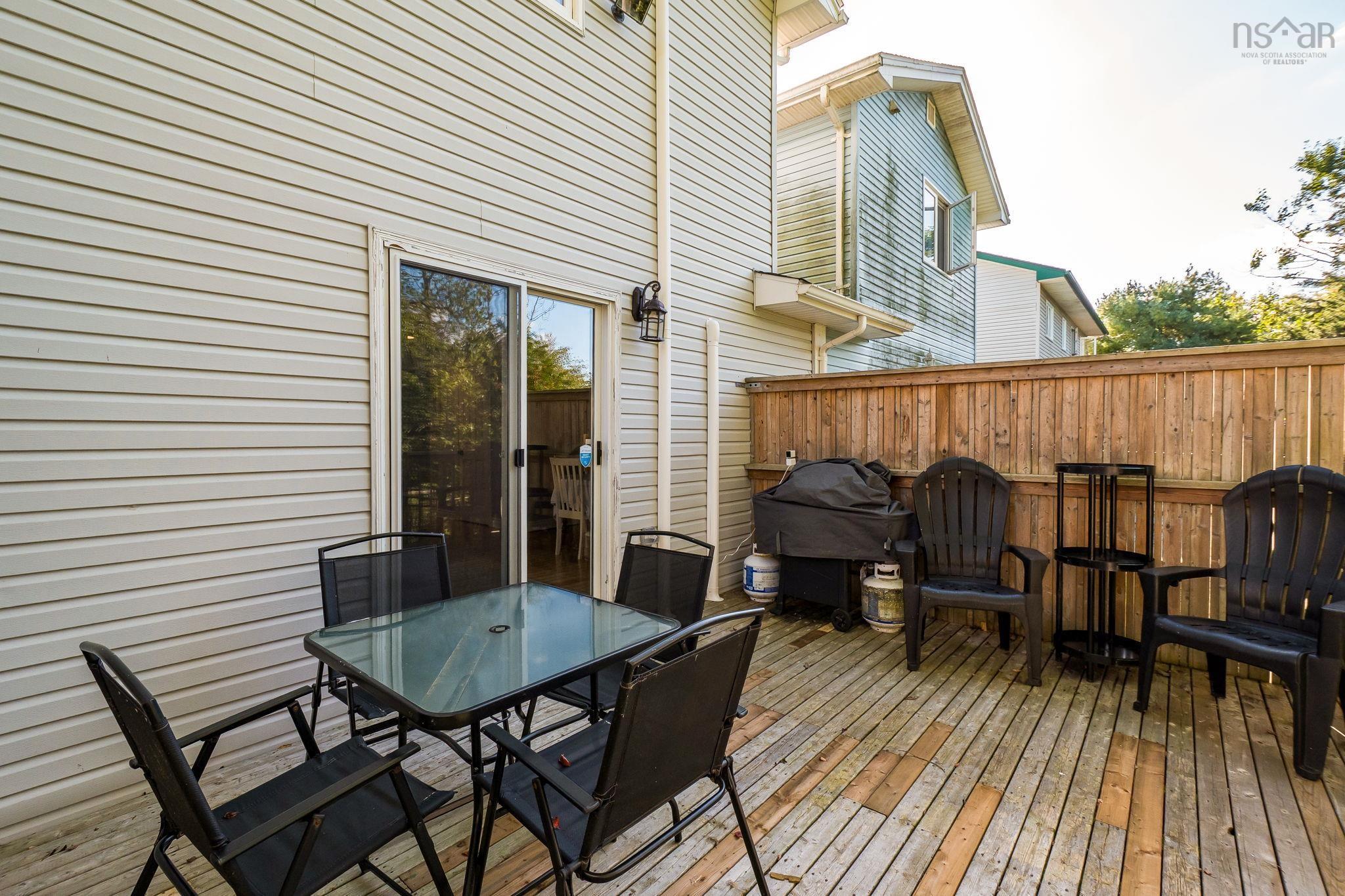 $499,900.00: Dr. 12 Governors Lake Drive, Timberlea