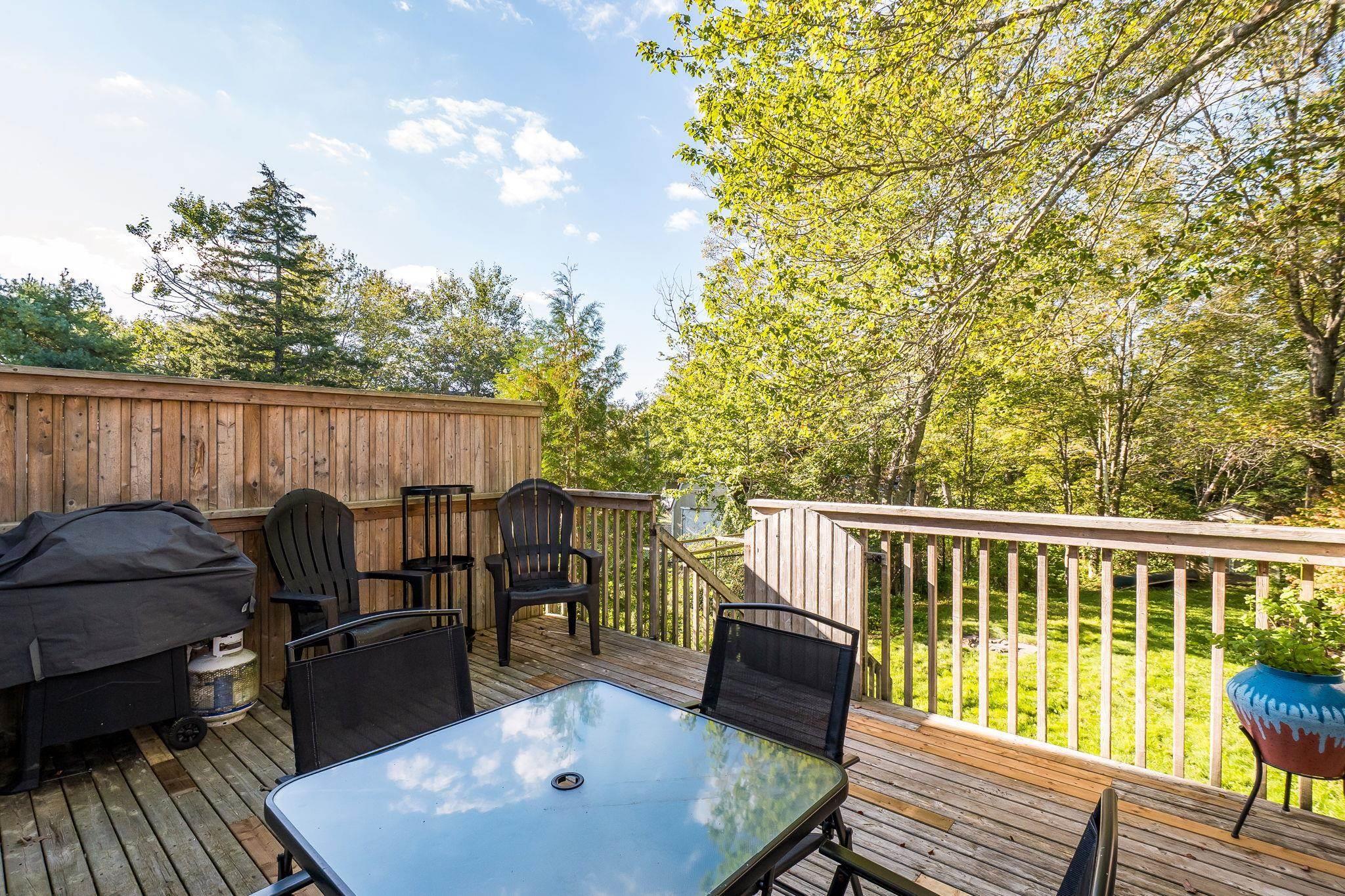 $499,900.00: Dr. 12 Governors Lake Drive, Timberlea