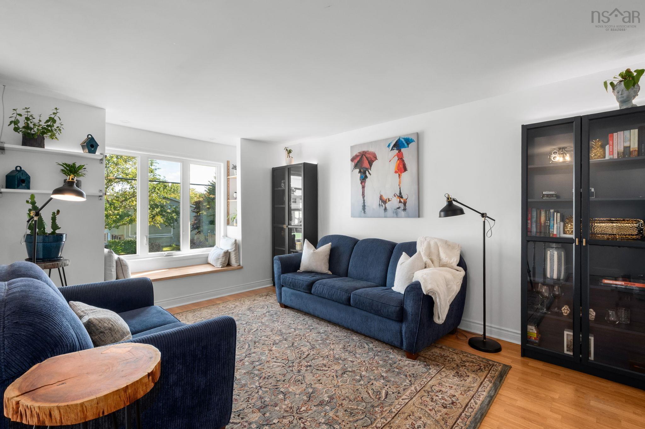 $499,900.00: Dr. 12 Governors Lake Drive, Timberlea