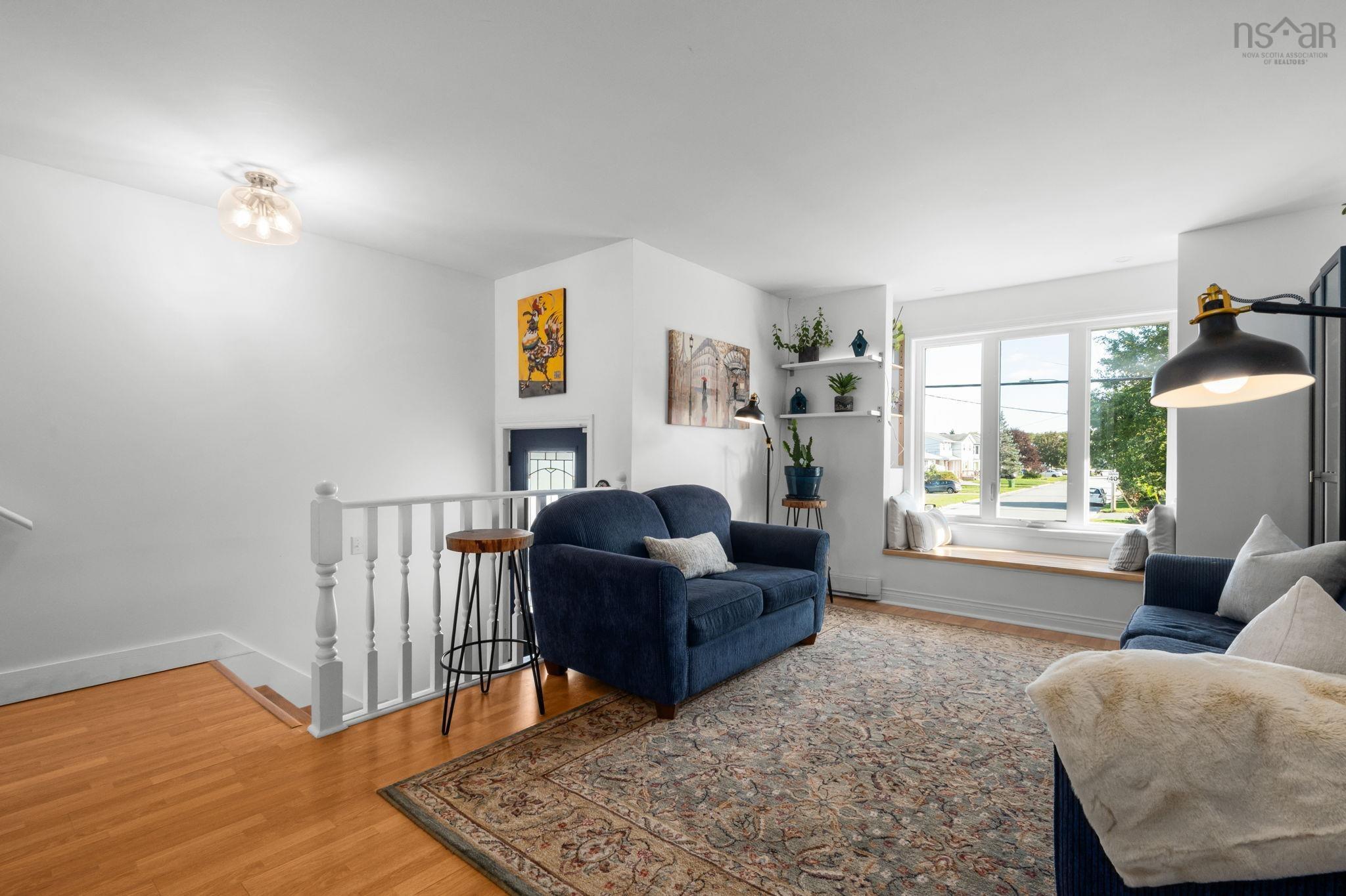$499,900.00: Dr. 12 Governors Lake Drive, Timberlea