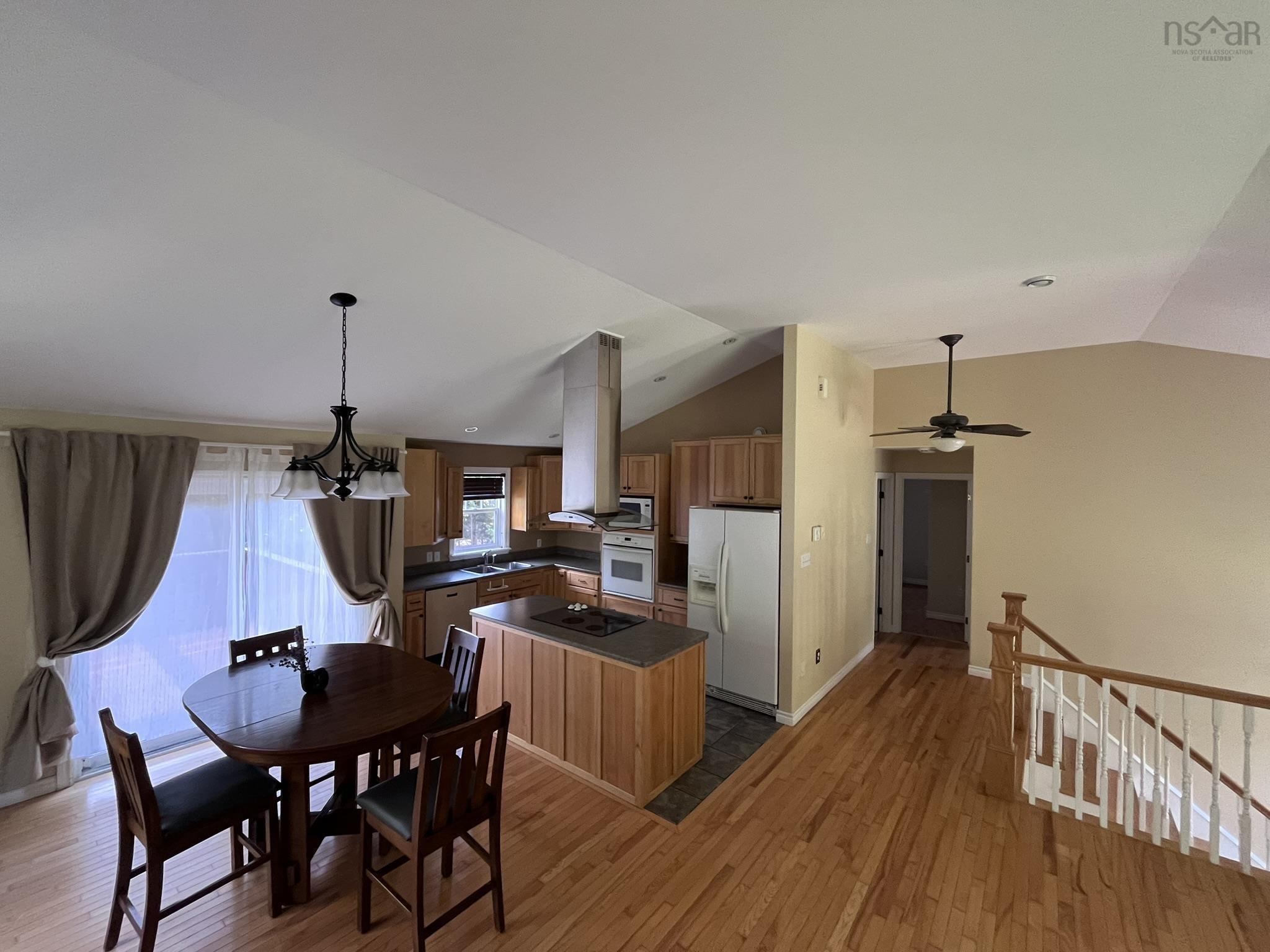 $574,900.00: 586 WEST PORTERS LAKE Road, Porters Lake