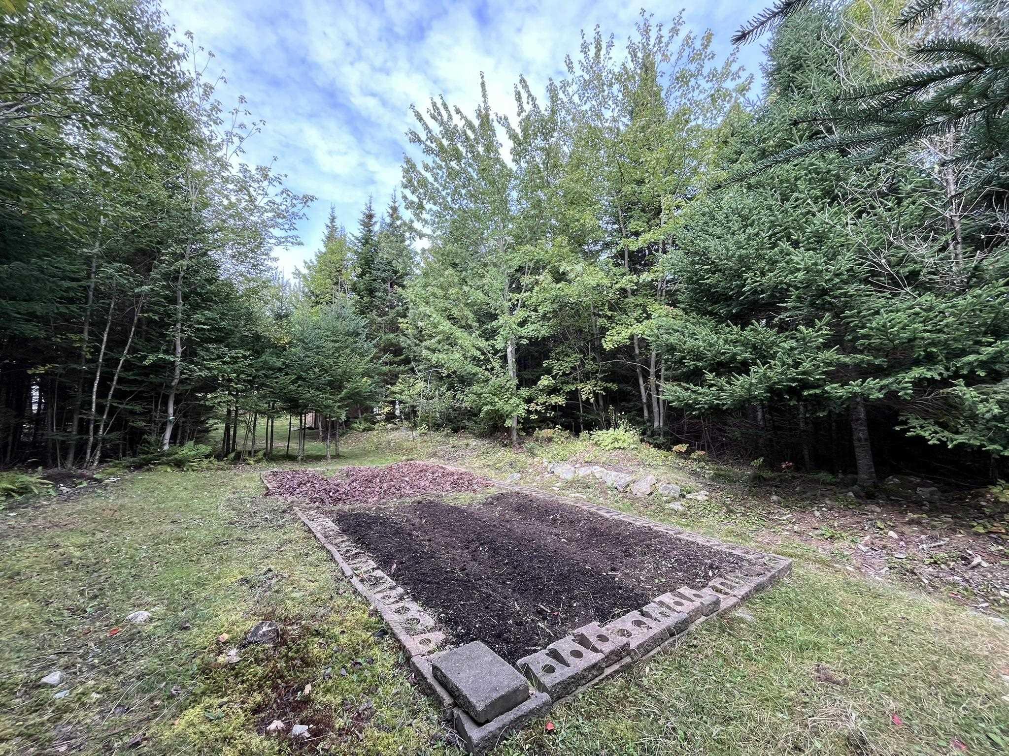 $574,900.00: 586 WEST PORTERS LAKE Road, Porters Lake