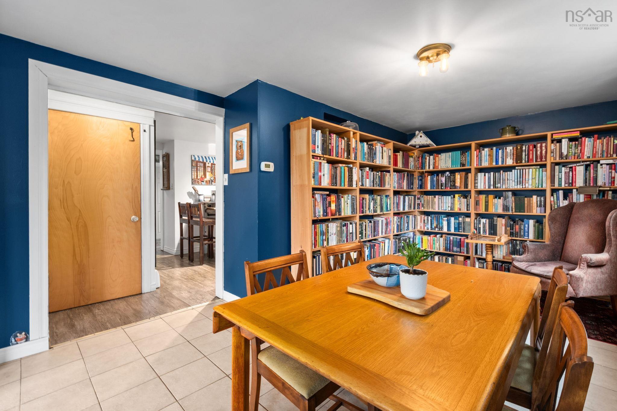 $449,900.00: 162 Lakewood Dr, Brooklyn
