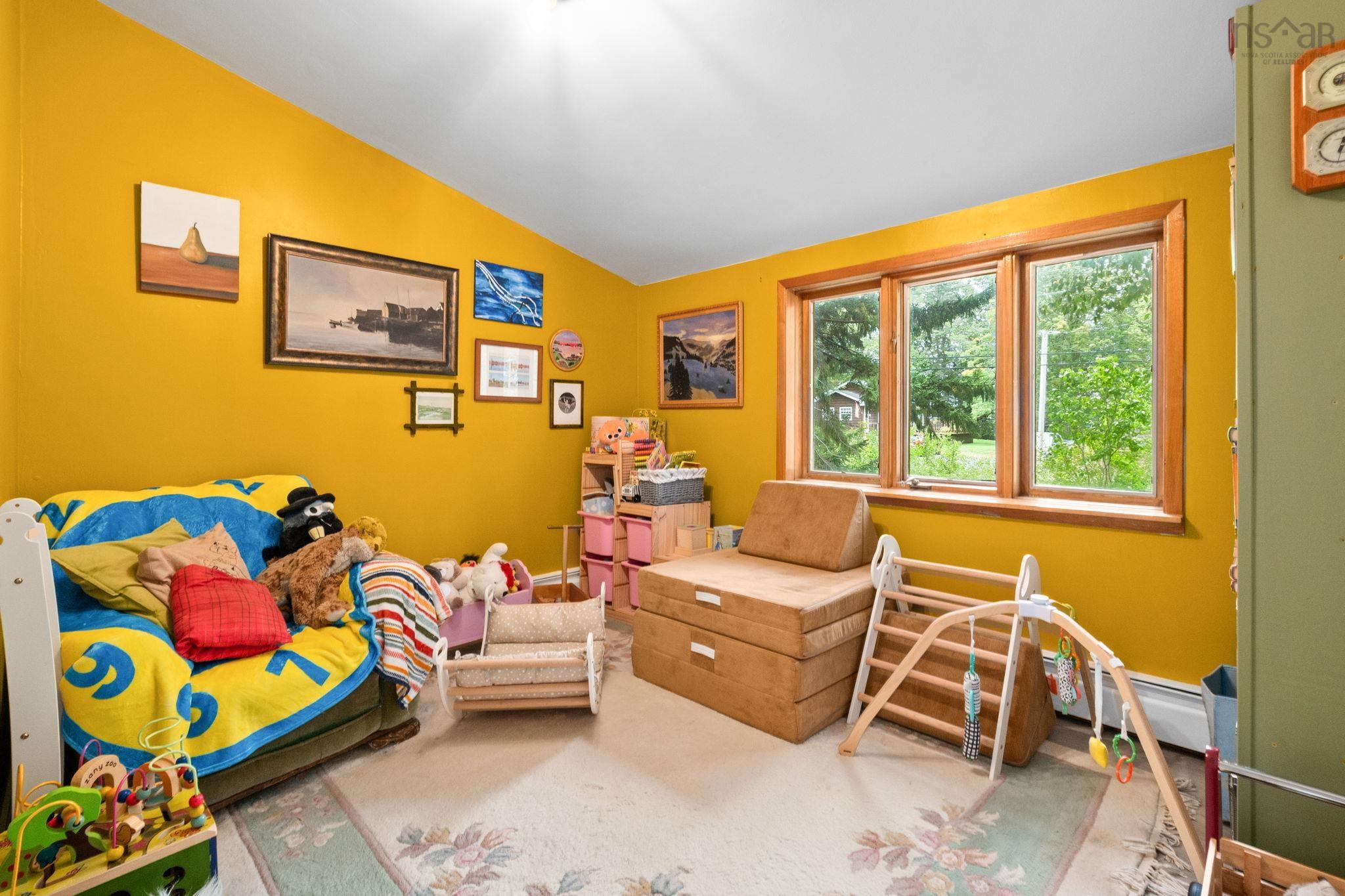 $449,900.00: 162 Lakewood Dr, Brooklyn