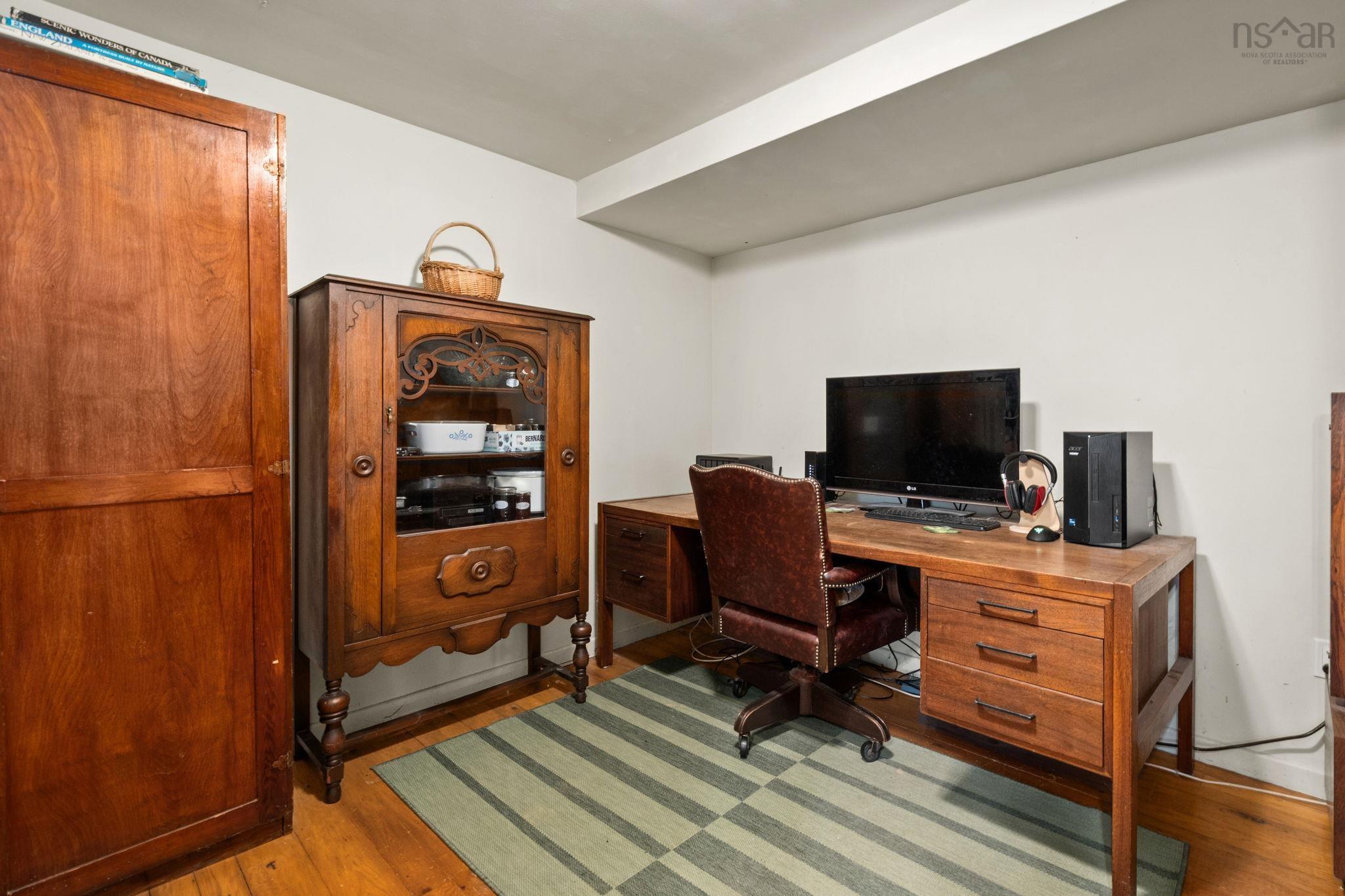 $449,900.00: 162 Lakewood Dr, Brooklyn