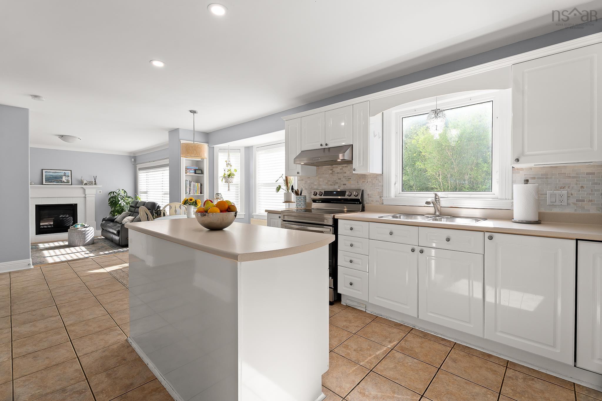 $749,900.00: 155 Matthew Drive, Hammonds Plains