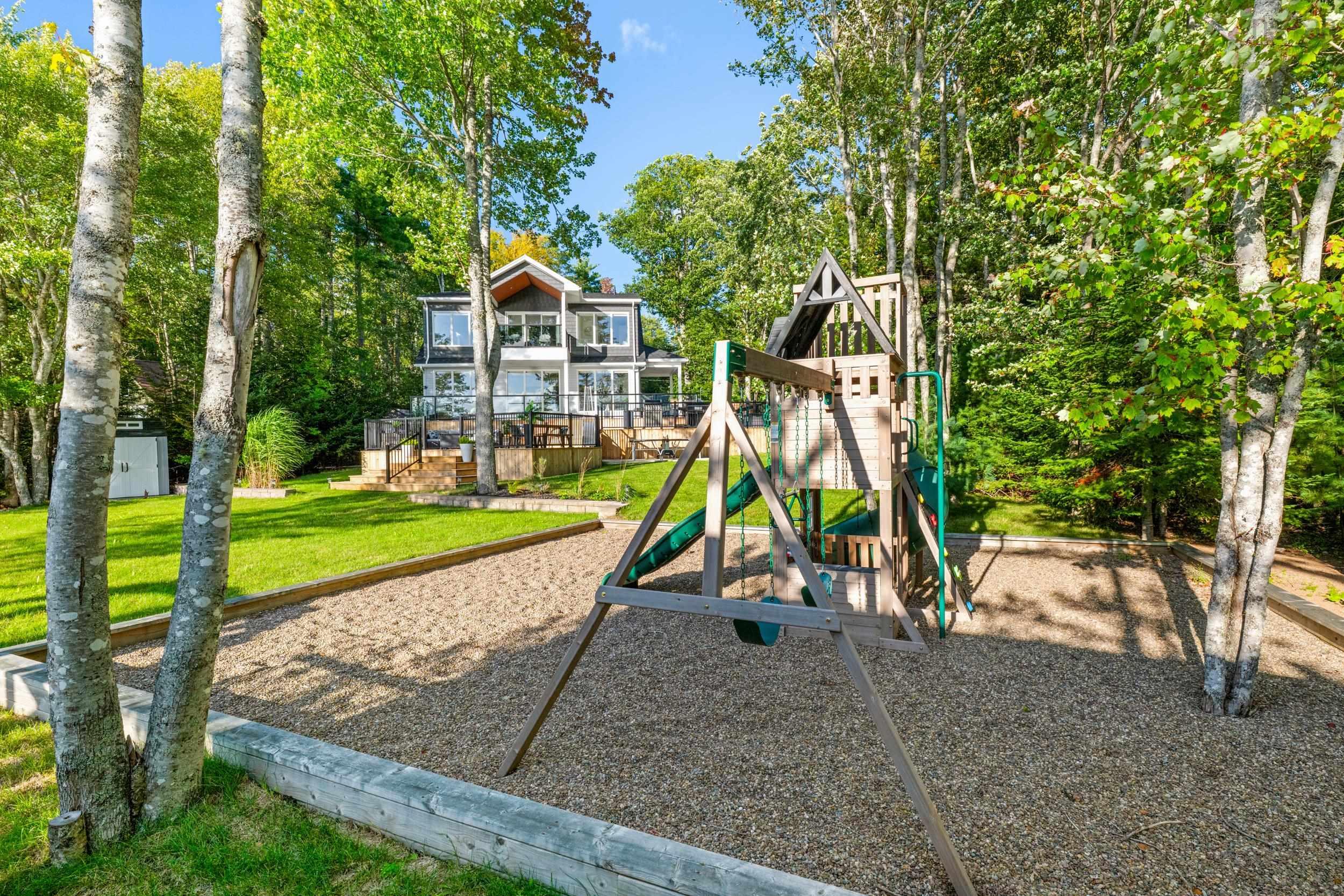 $1,098,500.00: 582 Beech Lane, Forties