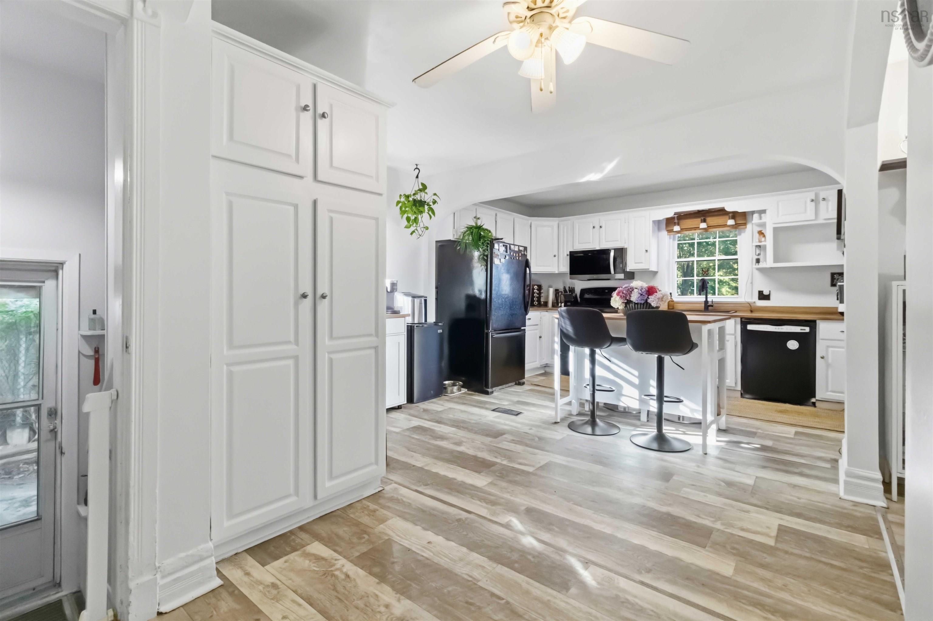 $649,900.00: 16 Bowser Avenue, Woodlawn