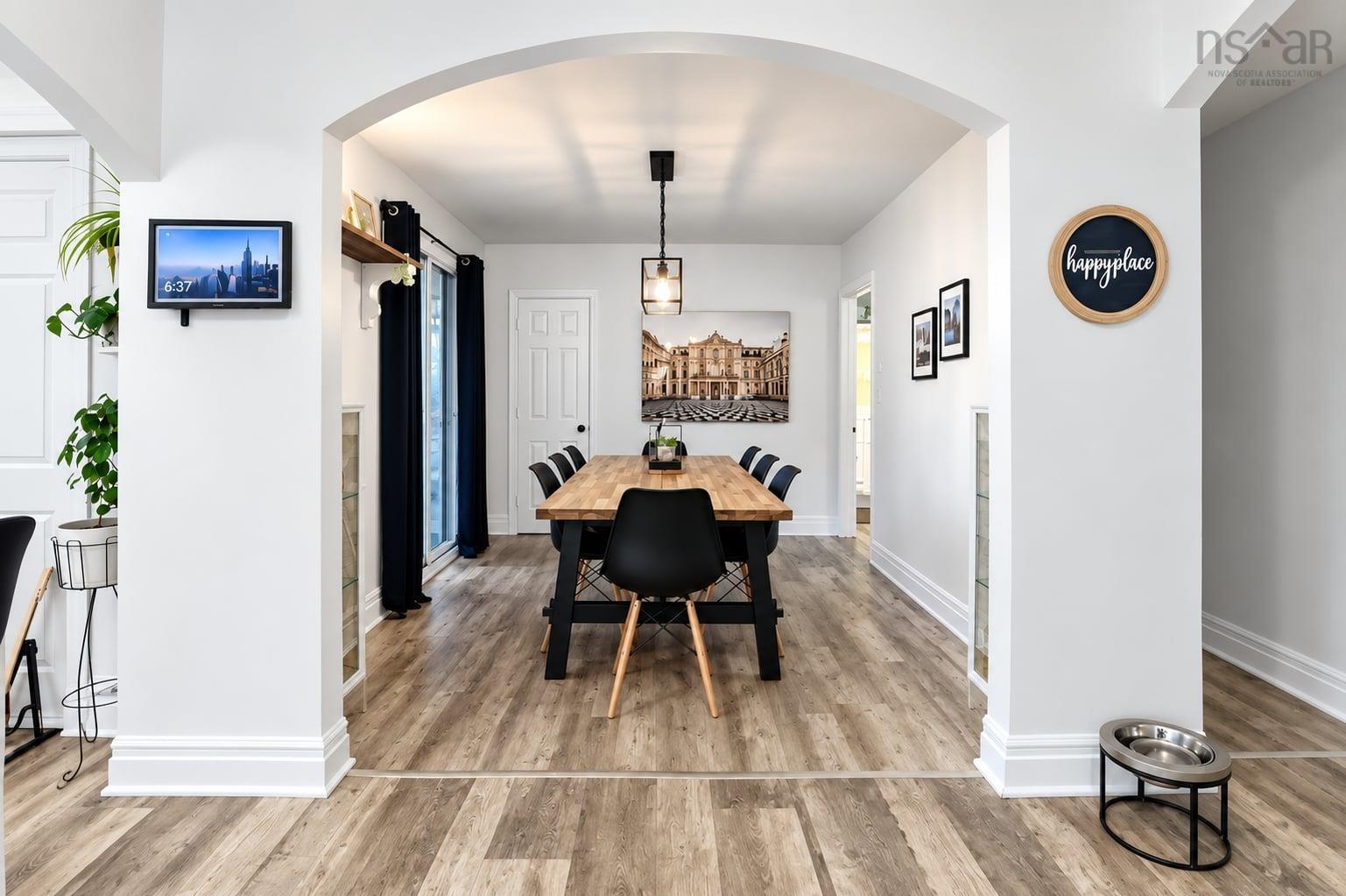 $649,900.00: 16 Bowser Avenue, Woodlawn
