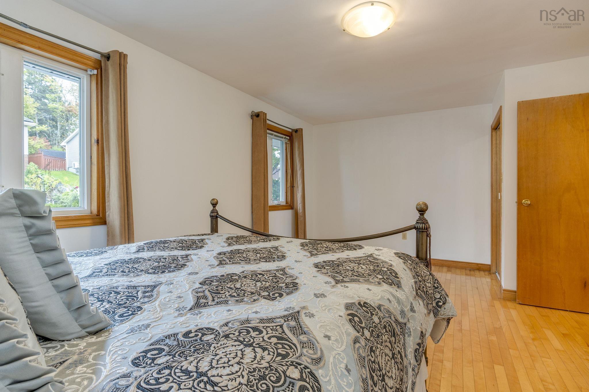 $499,999.00: 93 Regal Road, Dartmouth