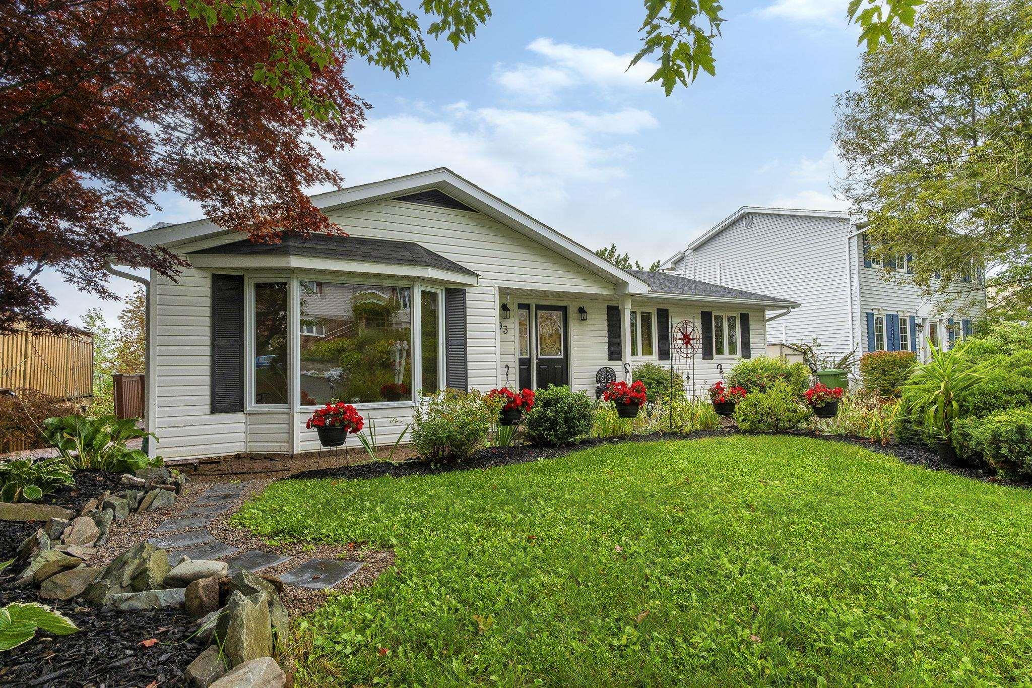 $499,999.00: 93 Regal Road, Dartmouth