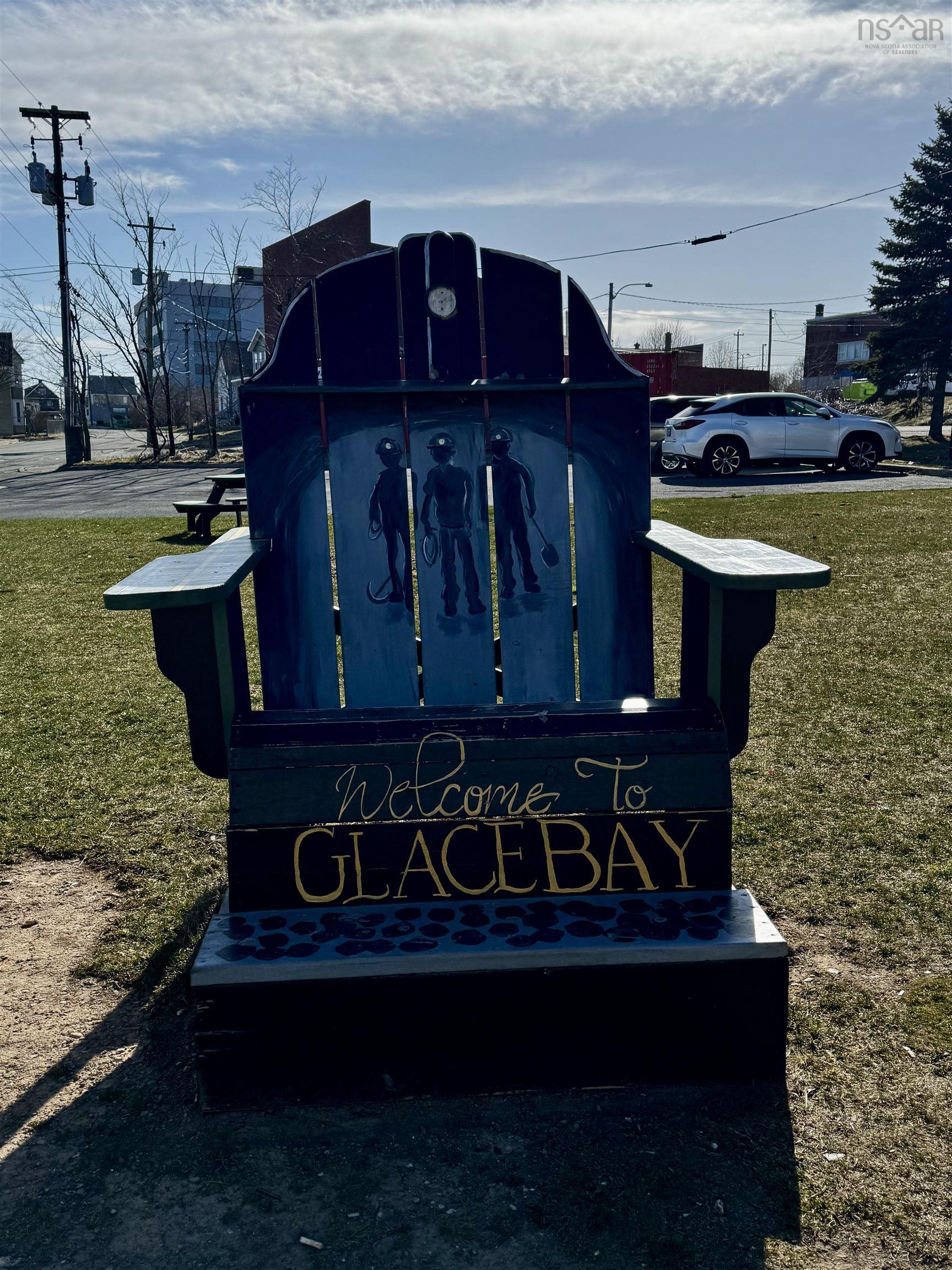 $249,000.00: 195 Commercial Street, Glace Bay