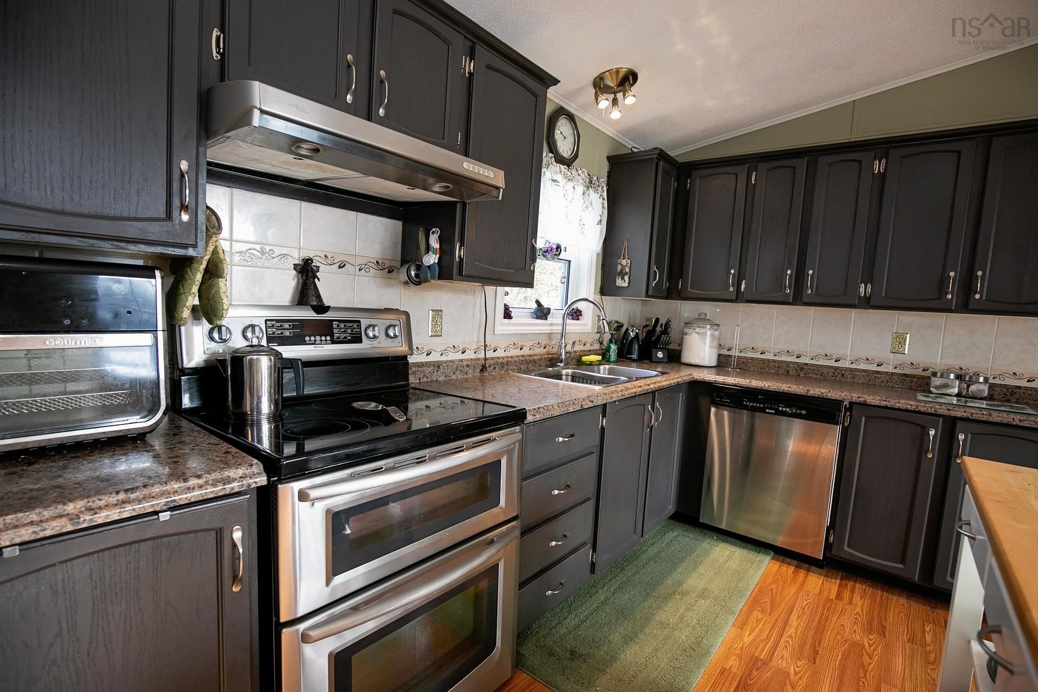 $199,900.00: 12 Kent Drive, Amherst