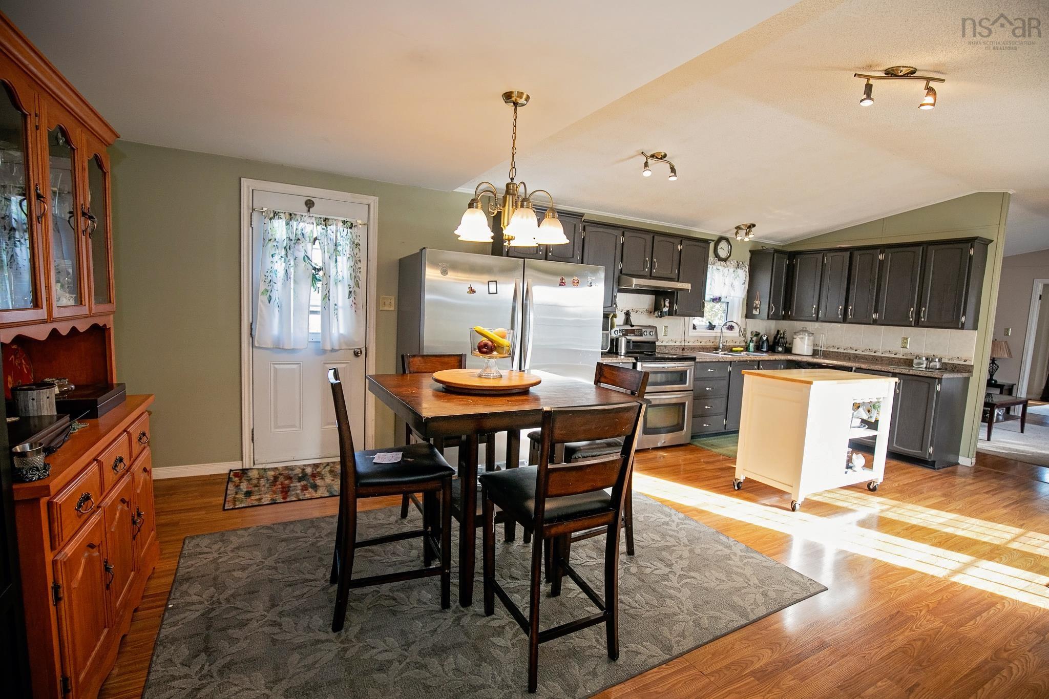 $199,900.00: 12 Kent Drive, Amherst