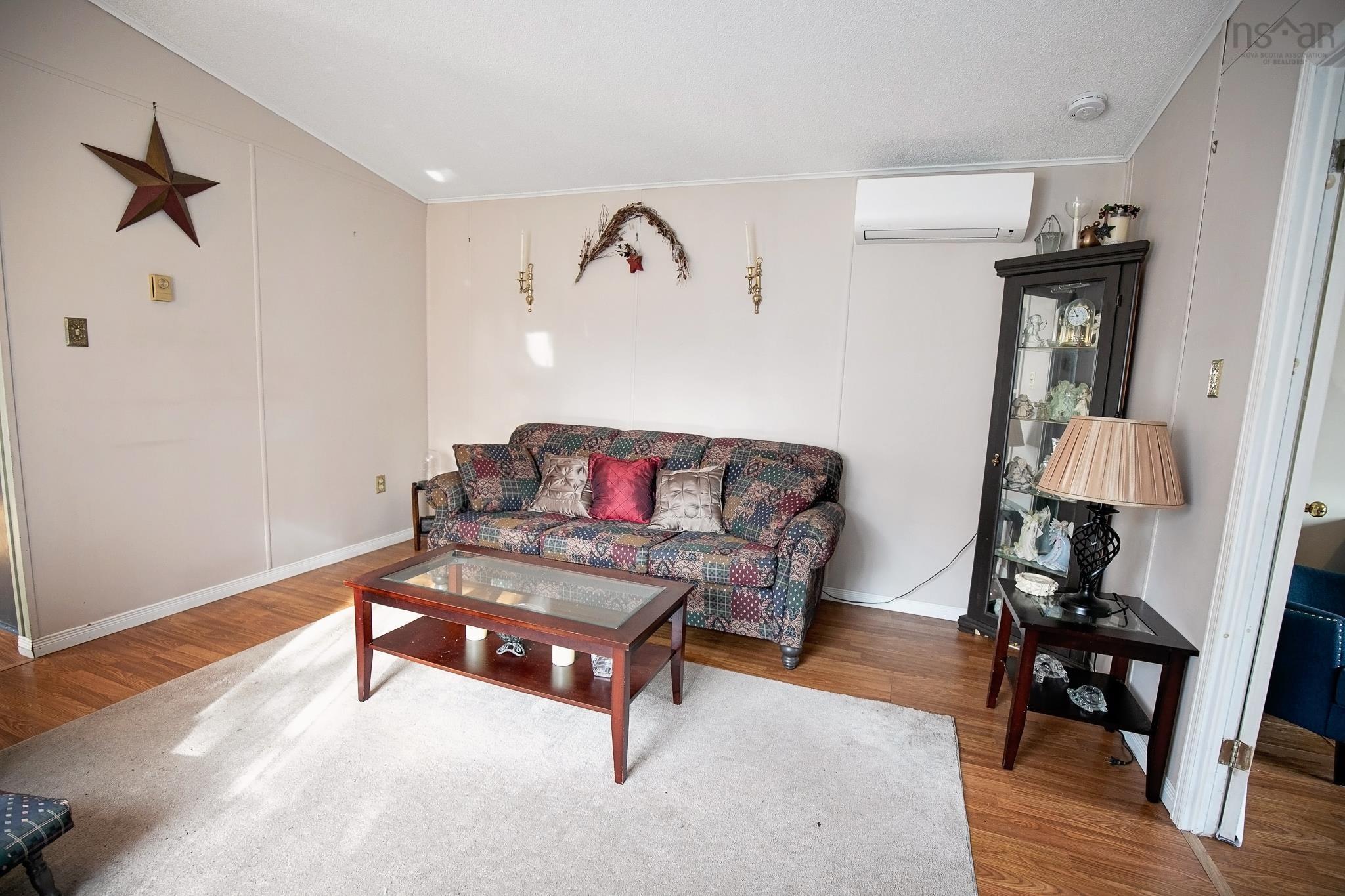 $199,900.00: 12 Kent Drive, Amherst