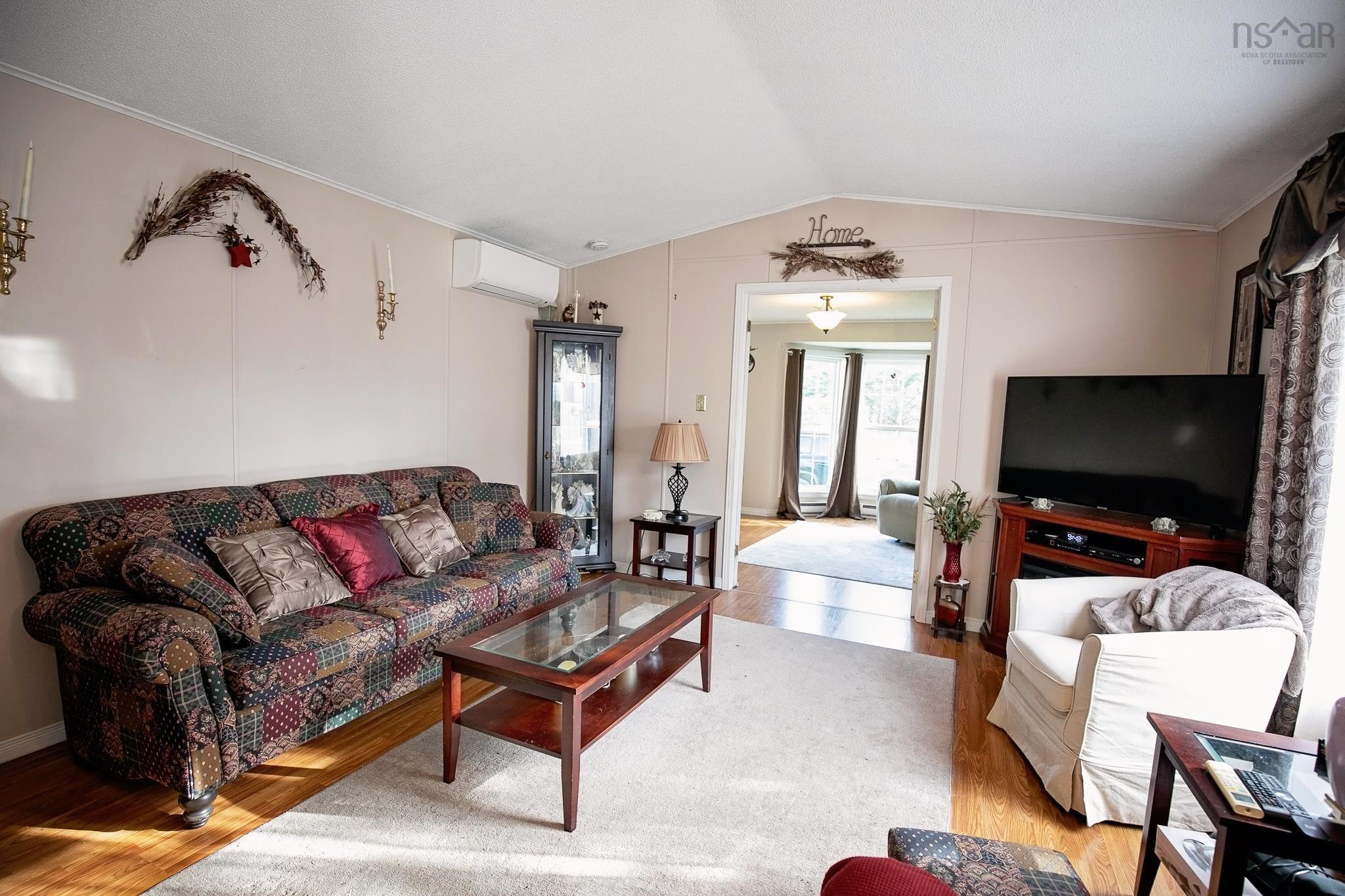 $199,900.00: 12 Kent Drive, Amherst