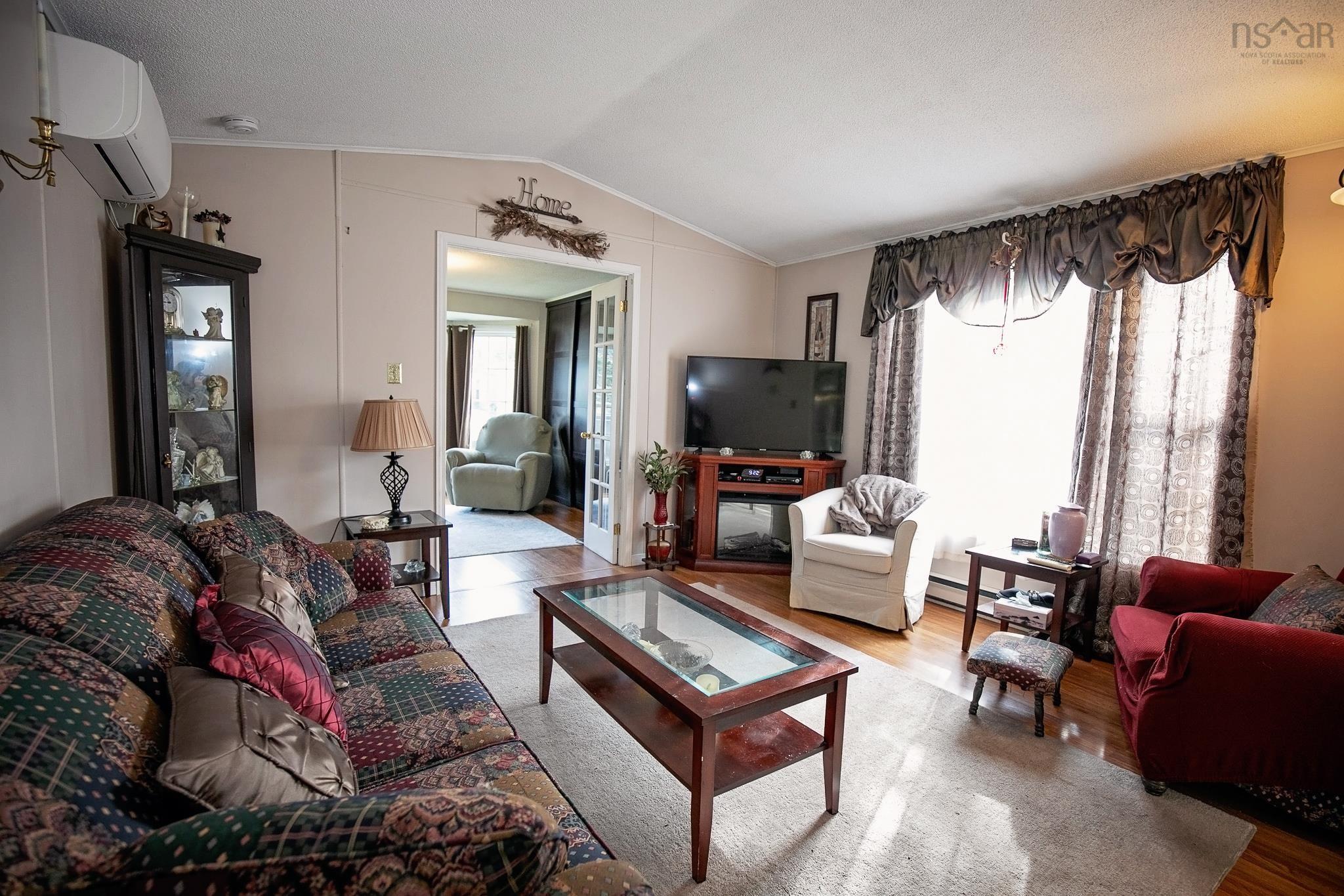 $199,900.00: 12 Kent Drive, Amherst