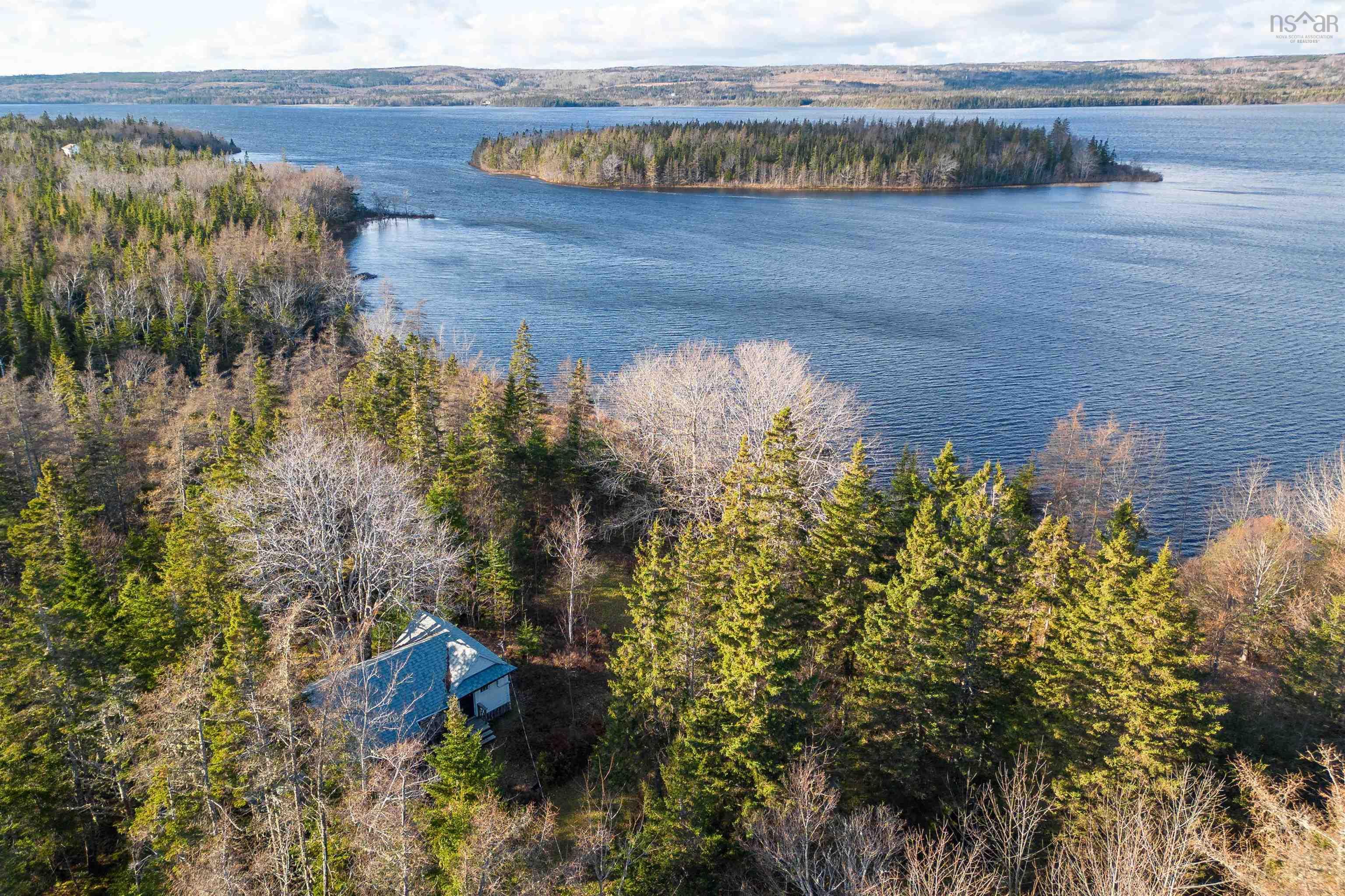 $199,900.00: 4031 Loch Lomond Road, Loch Lomond