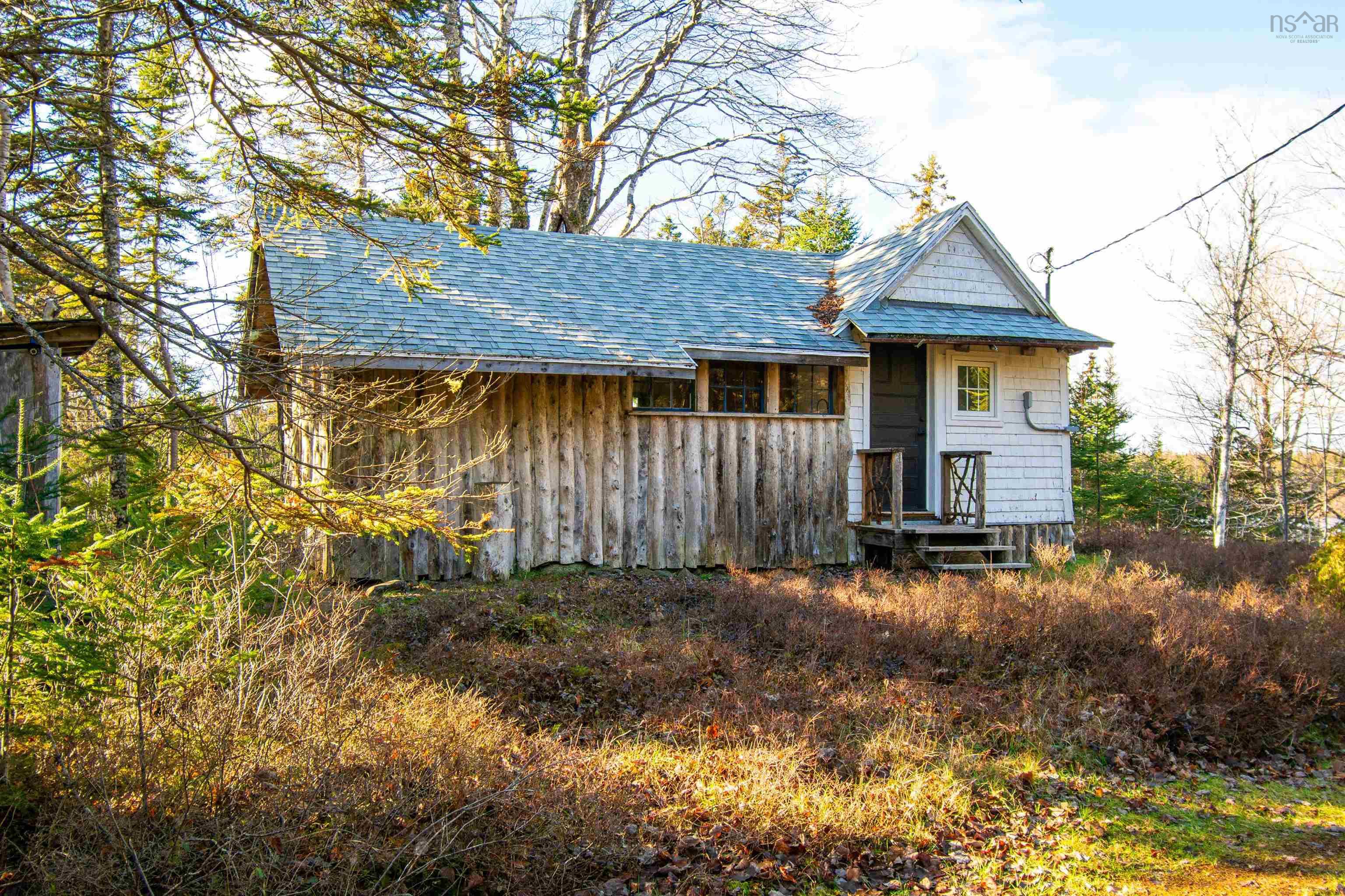 $199,900.00: 4031 Loch Lomond Road, Loch Lomond