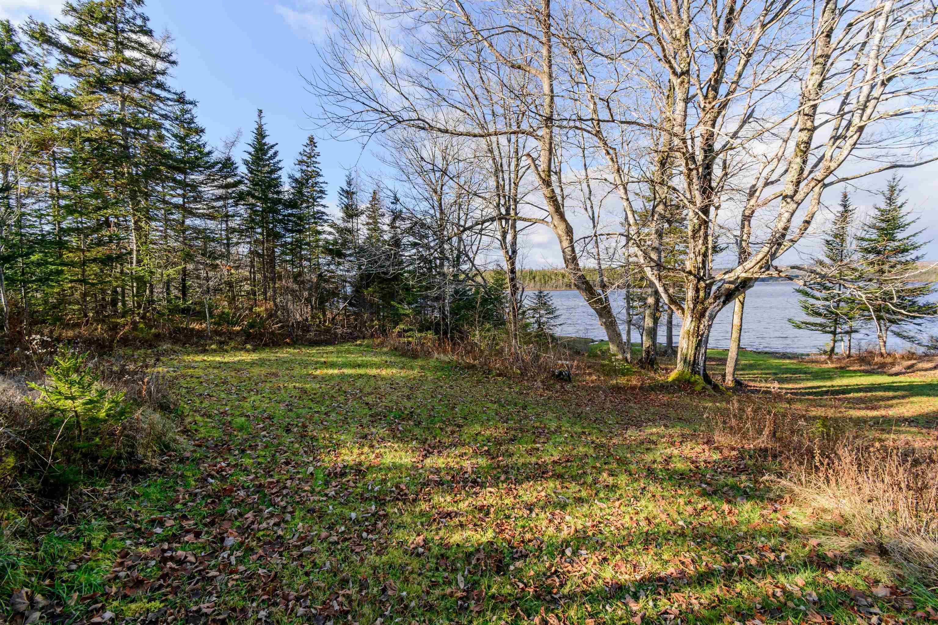 $199,900.00: 4031 Loch Lomond Road, Loch Lomond